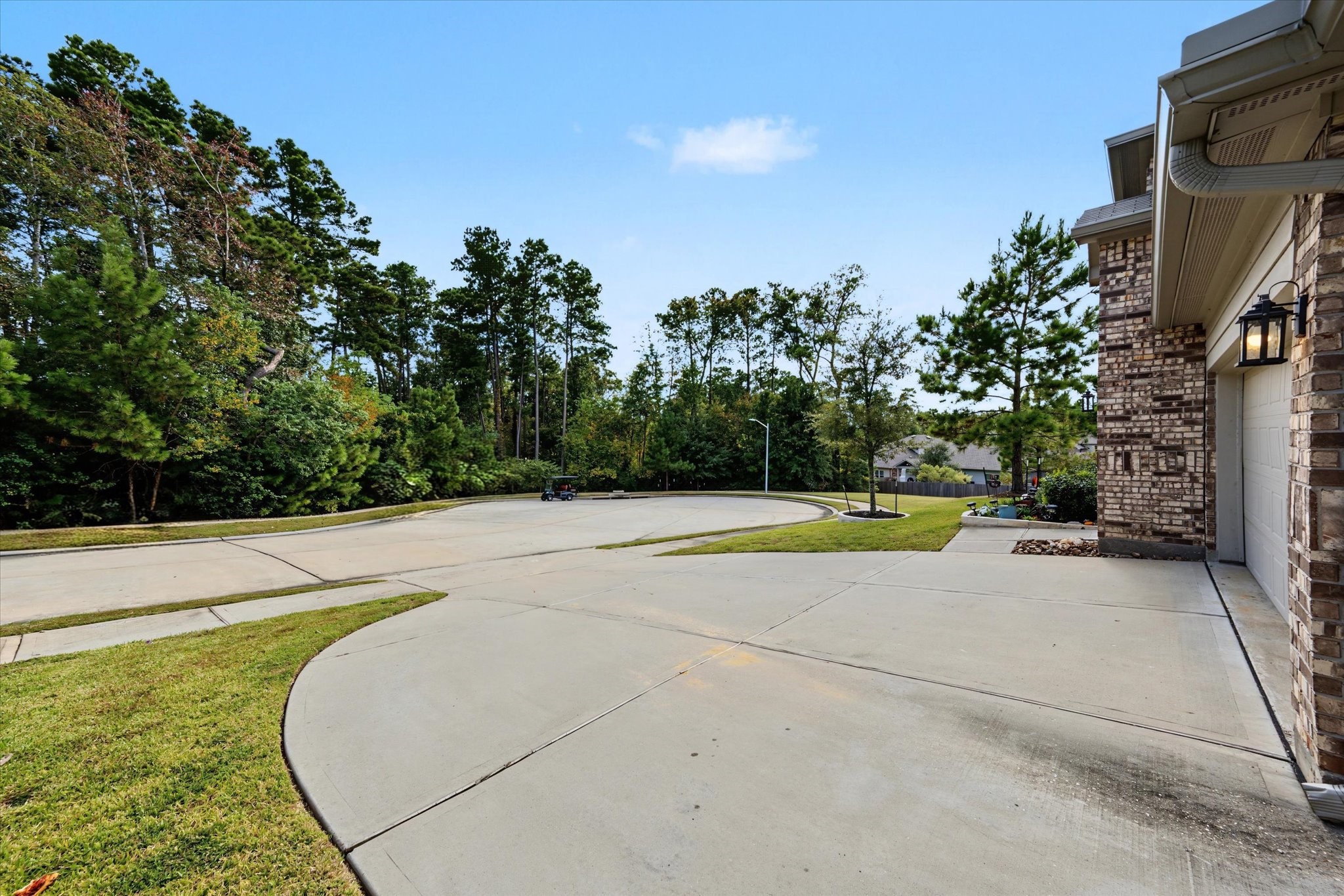 6042 Dulcina Court, Conroe, TX 77304