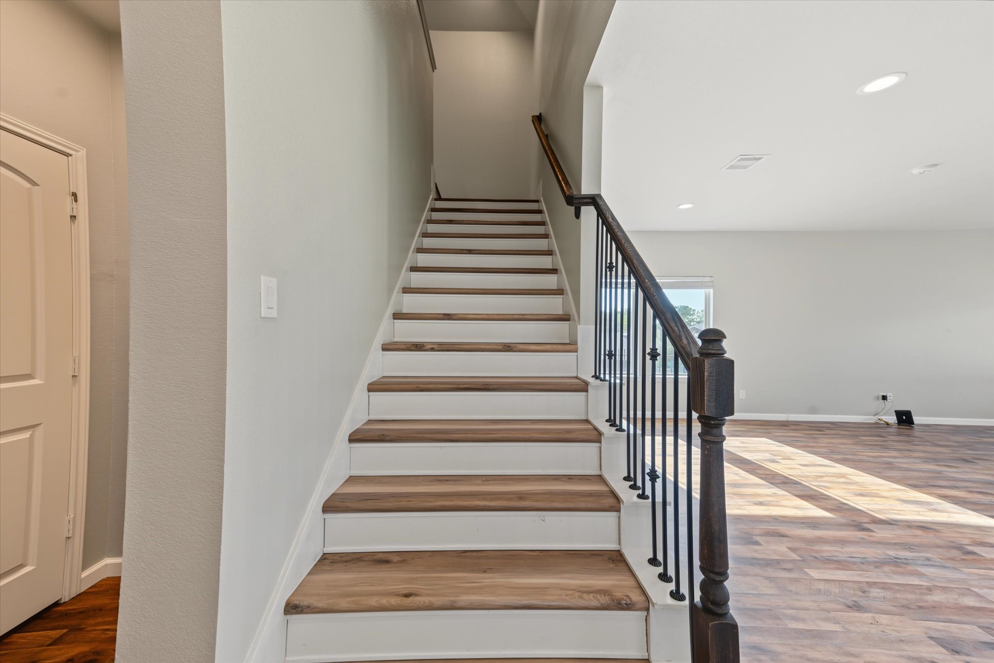 6042 Dulcina Court, Conroe, TX 77304