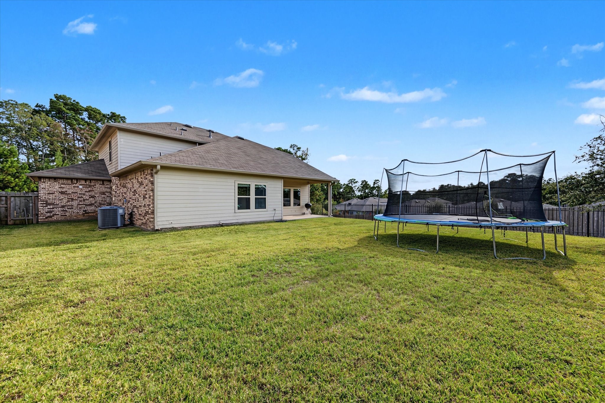 6042 Dulcina Court, Conroe, TX 77304