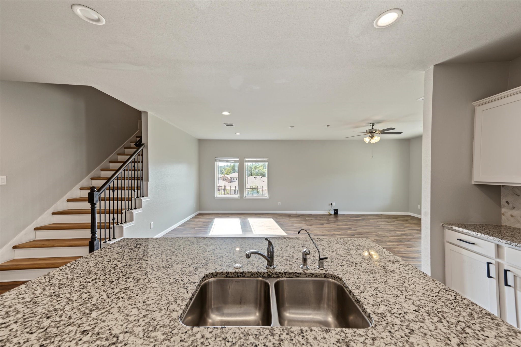 6042 Dulcina Court, Conroe, TX 77304