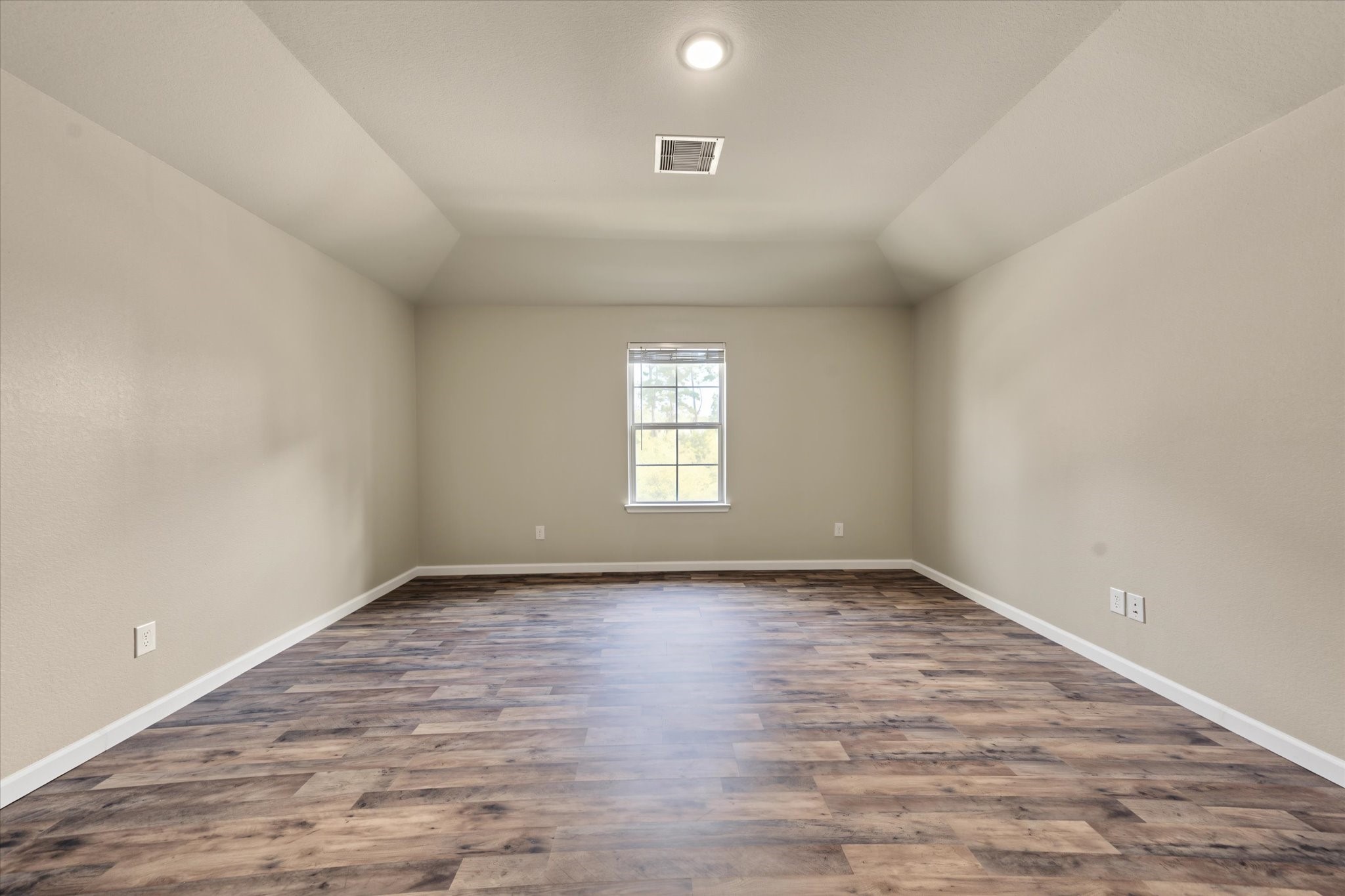 6042 Dulcina Court, Conroe, TX 77304