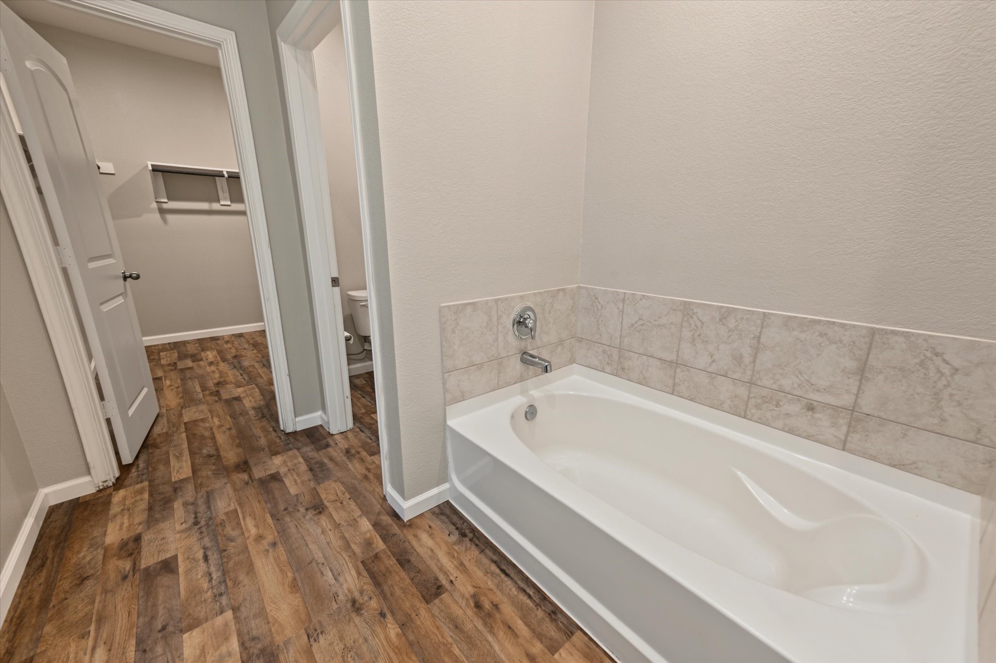 6042 Dulcina Court, Conroe, TX 77304