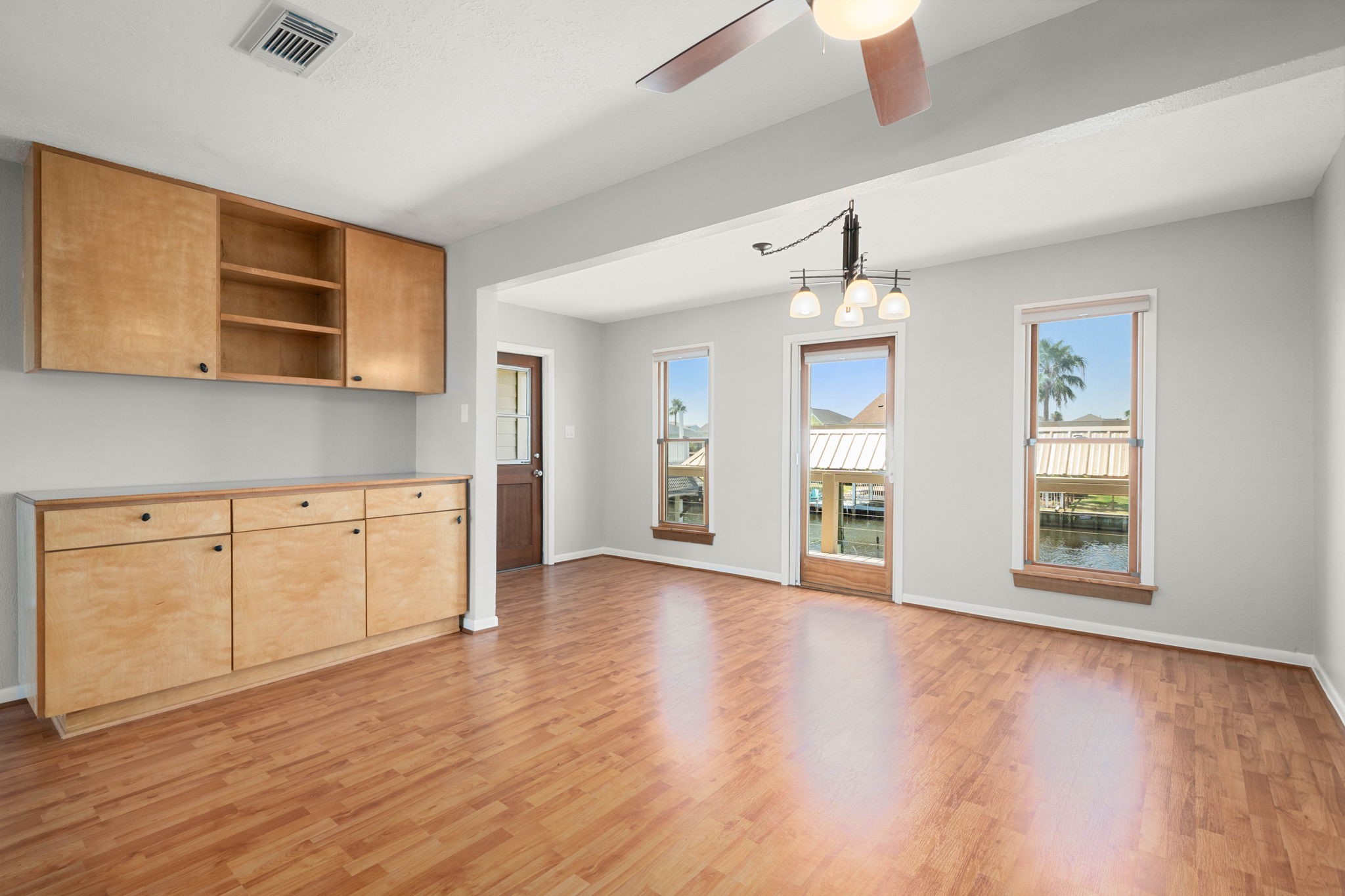 1264 Blue Heron Street, Hitchcock, TX 77563