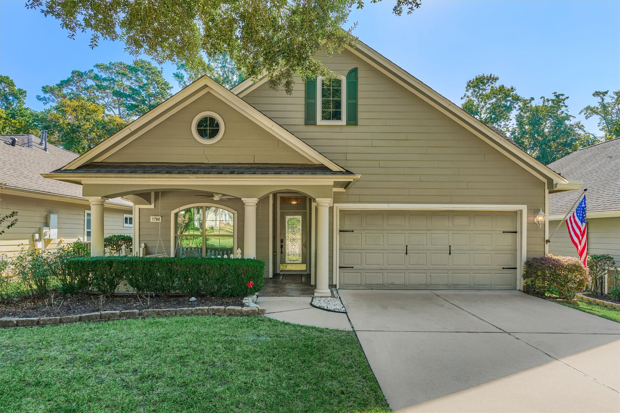 Cute craftsman style home with double driveway, shaded yard and great curb appeal! Cute craftsman style home with double driveway, shaded yard and great curb appeal!