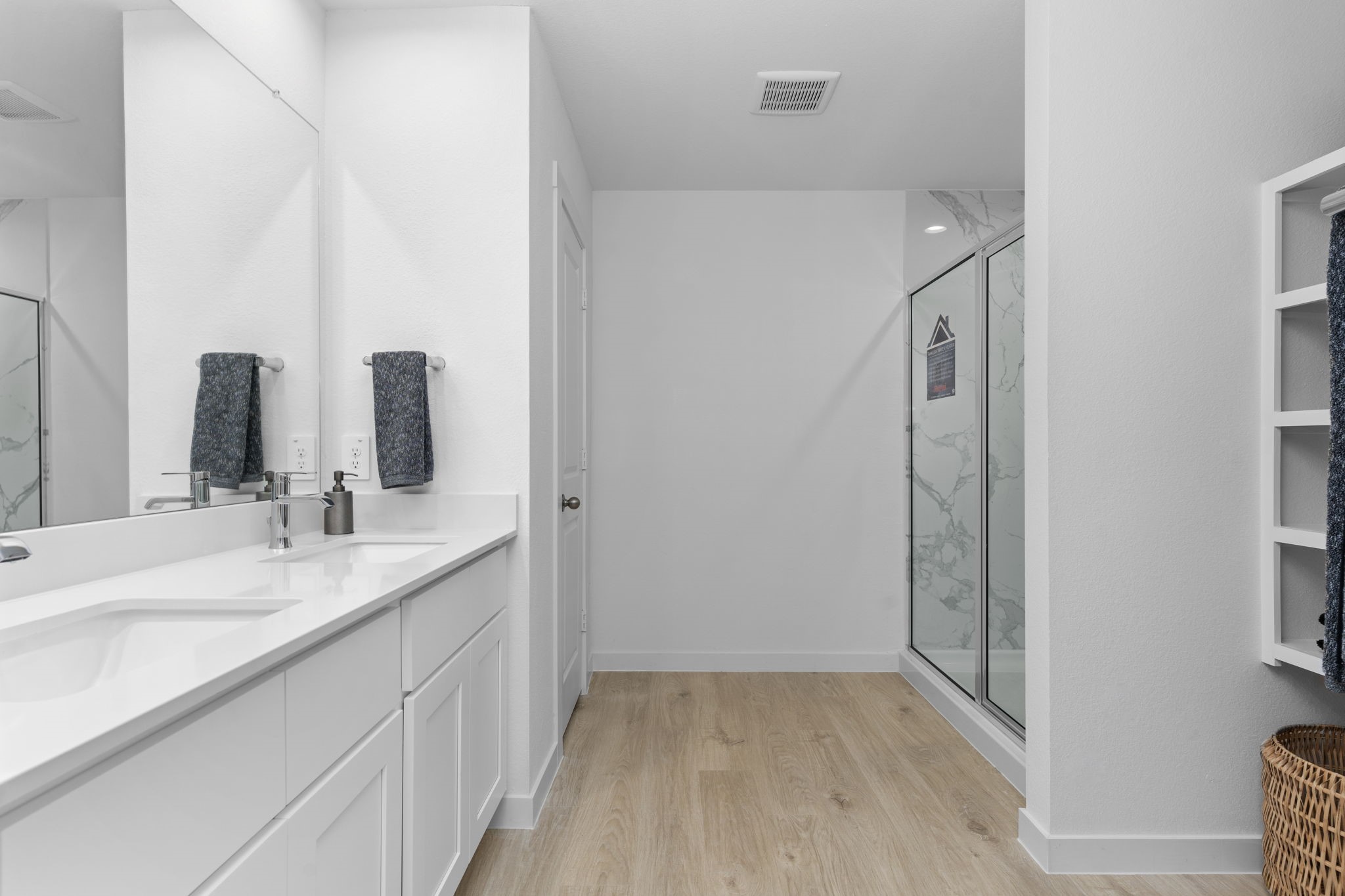*Images and 3D tour are for illustration only and options may vary from home as built.