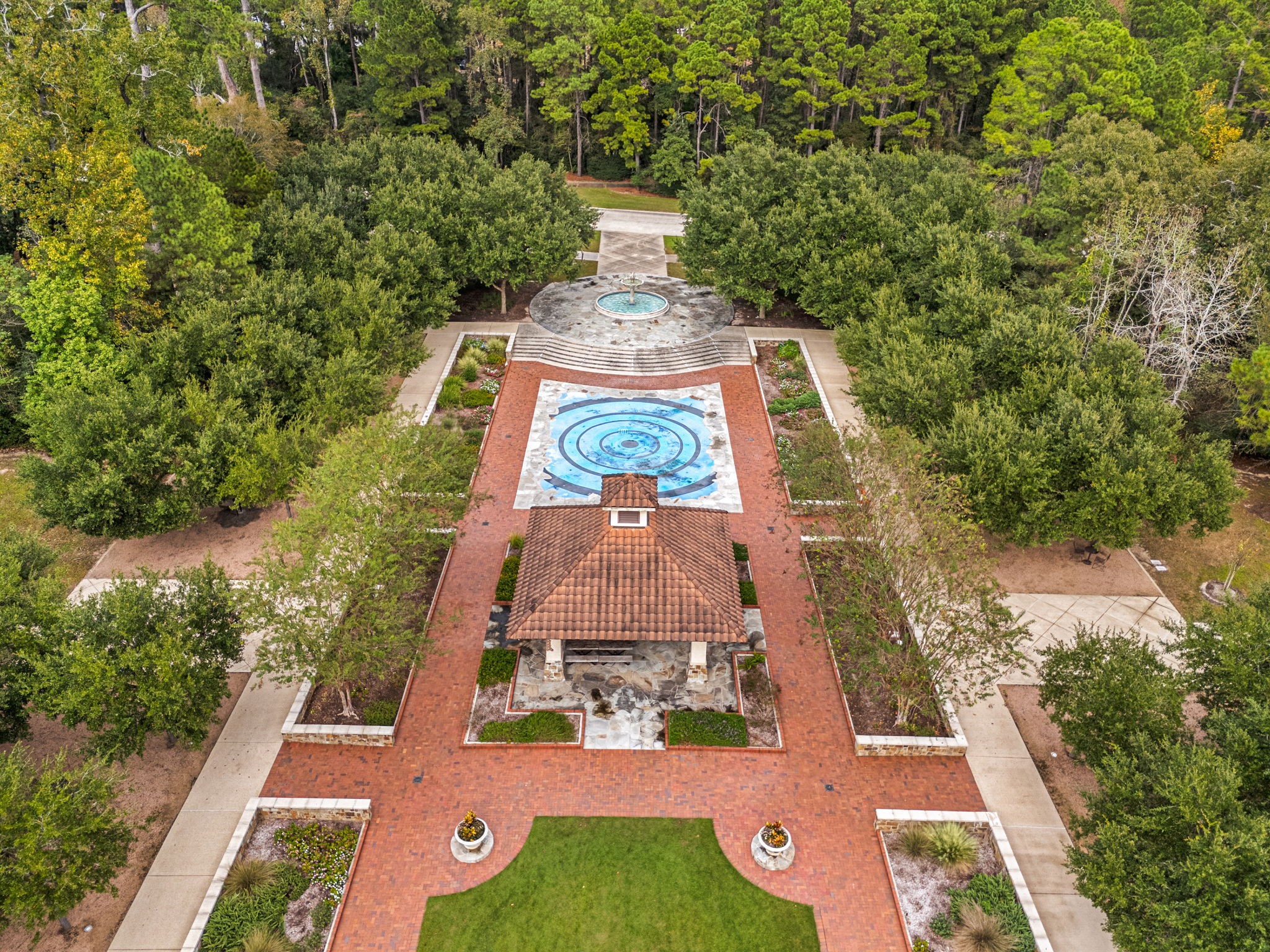 From recreational amenities to the privacy of a gated setting, this community offers a wonderful balance of comfort, leisure, and everyday living.