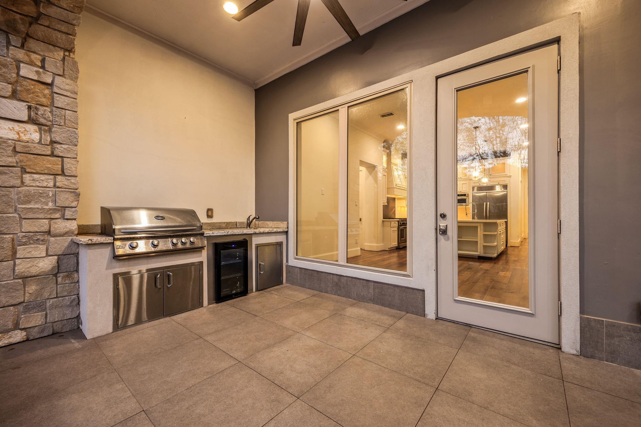 Take your outdoor hosting to the next level with a built in grill, prep space, and beverage fridge, making it easy to cook, entertain, and enjoy time with family and friends right in your own backyard!