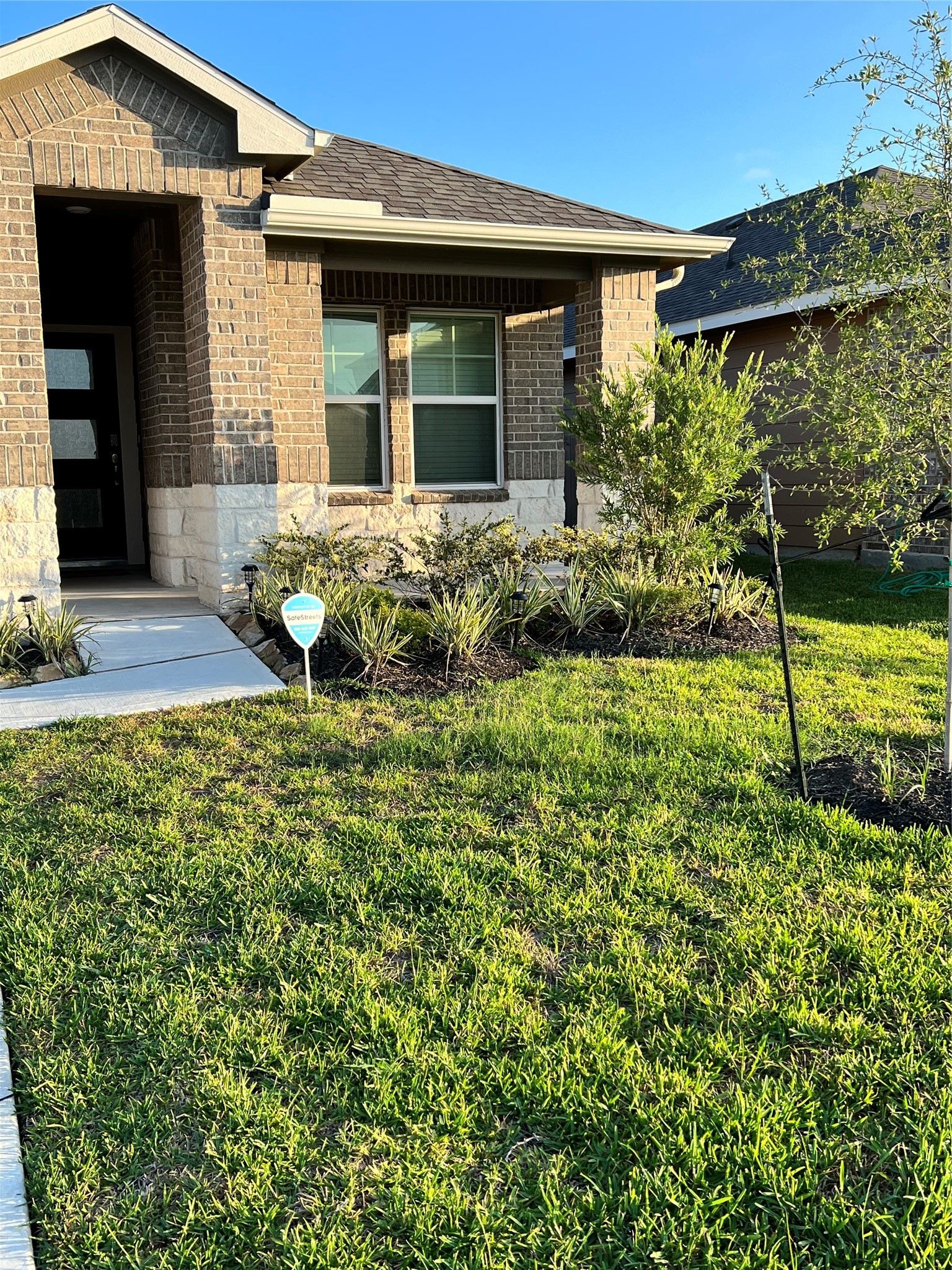902 Barstow Drive, Rosharon, TX 77583