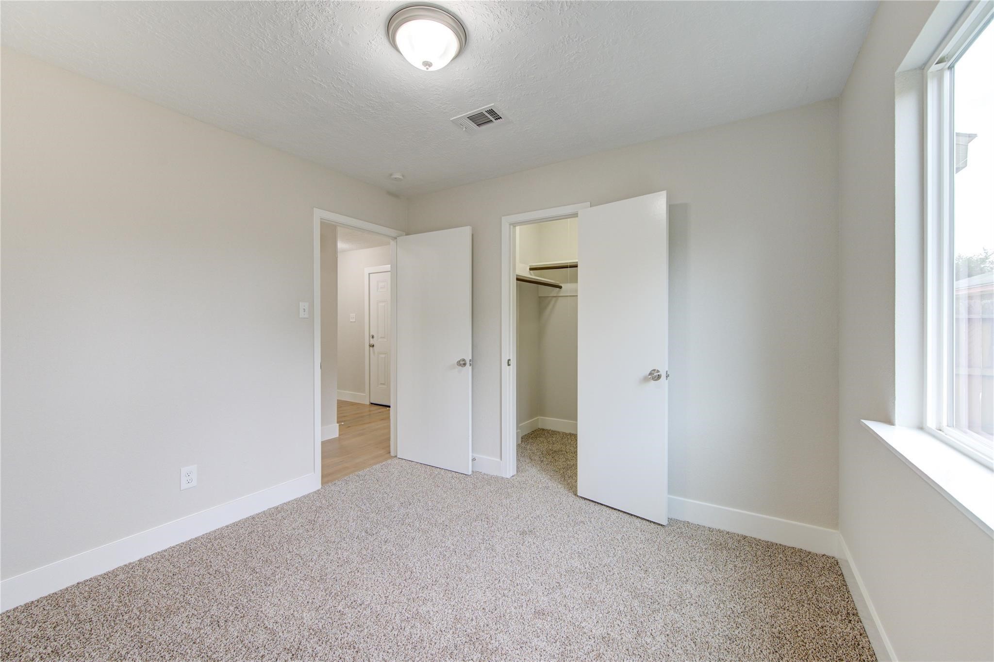 328 Meadow Wood Ct Court, League City, TX 77573