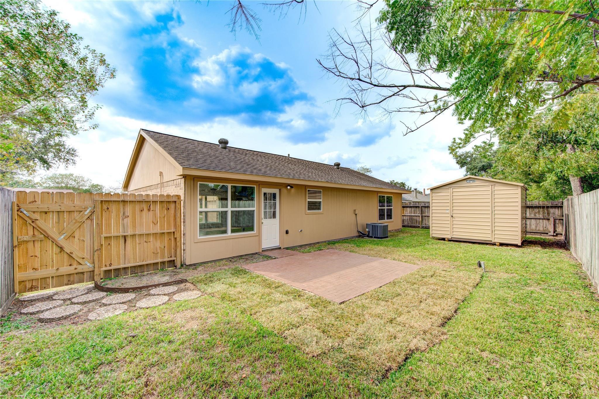 328 Meadow Wood Ct Court, League City, TX 77573 328 Meadow Wood Ct Court, League City, TX 77573
