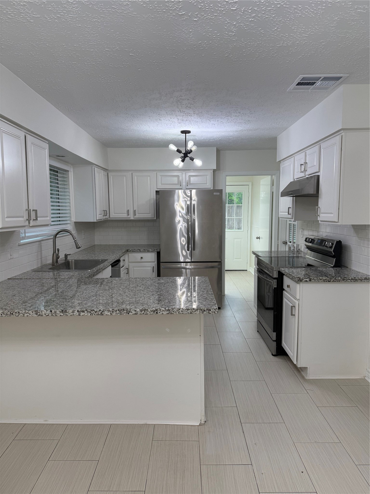 2318 Aprilmont Drive, Sugar Land, TX 77498 2318 Aprilmont Drive, Sugar Land, TX 77498