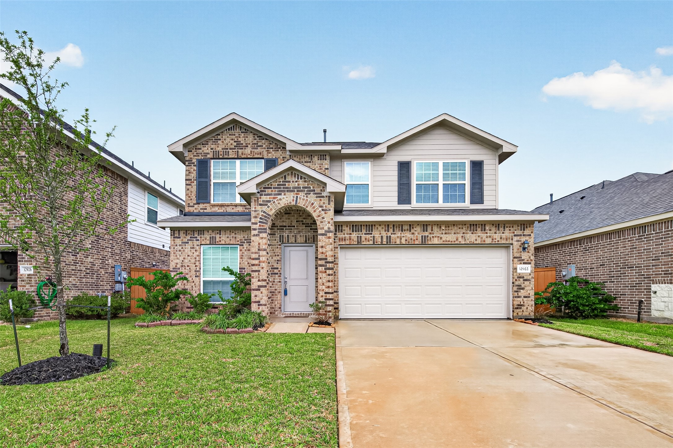 Welcome to 32922 Ruthie Dean Drive in Vanbrooke! Built in 2024, this two-story home offers four bedrooms, a study, a game room, and a two-car garage.