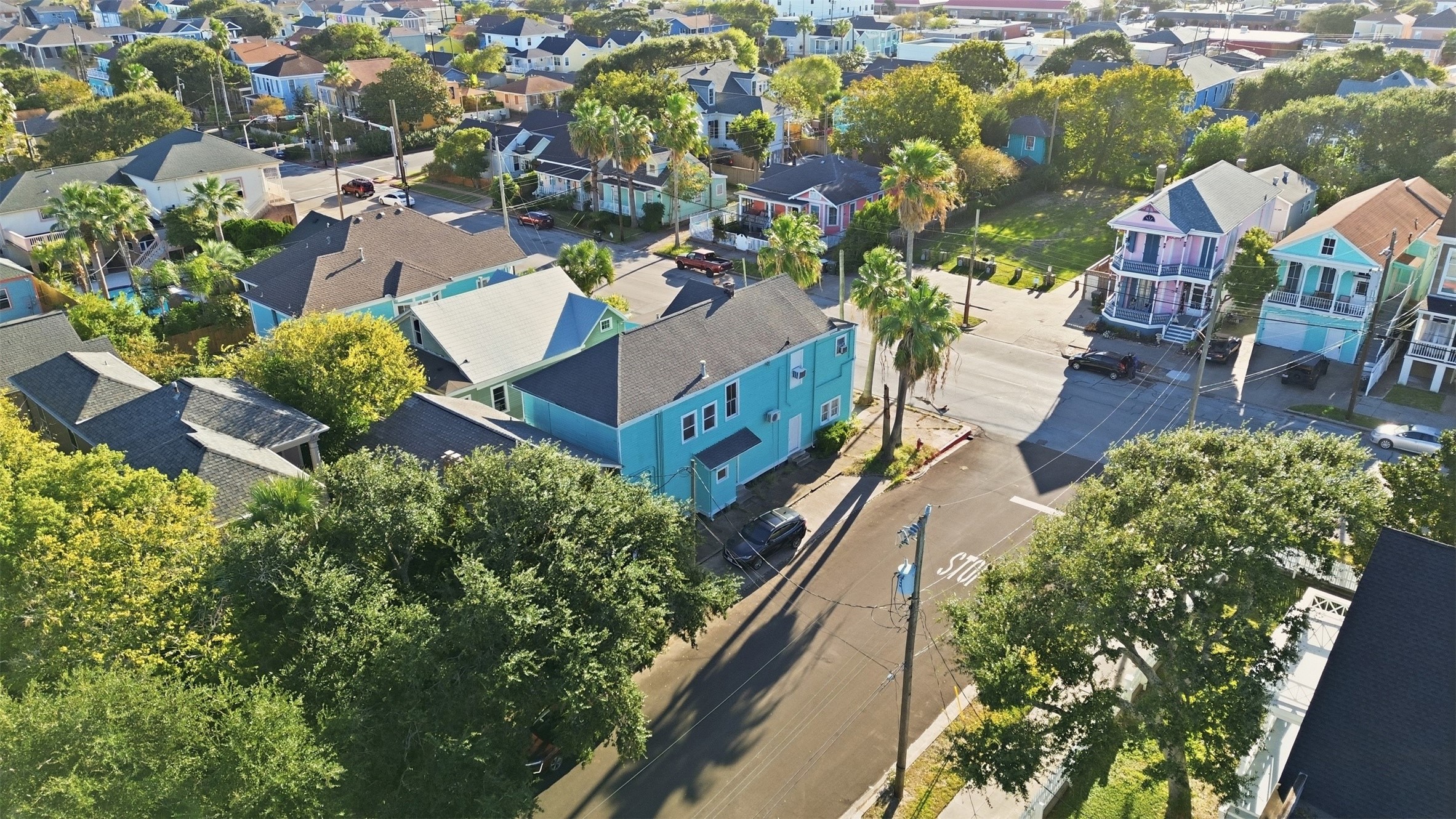 2025 Ave N 1/2, Galveston, TX 77550