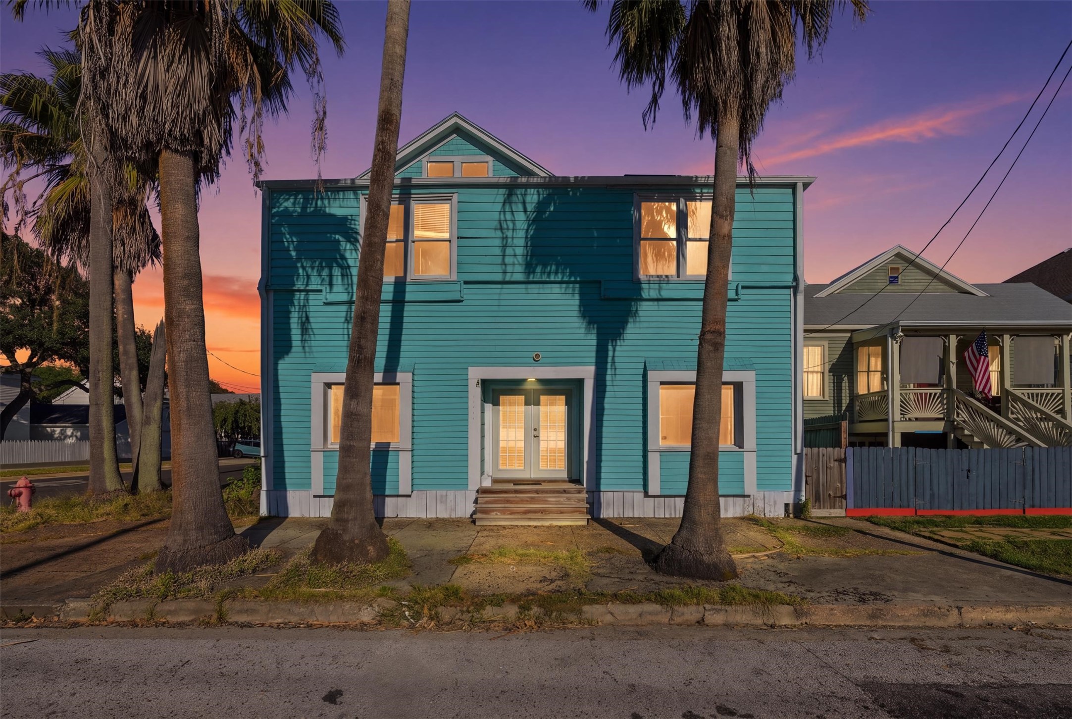 2025 Ave N 1/2, Galveston, TX 77550 2025 Ave N 1/2, Galveston, TX 77550