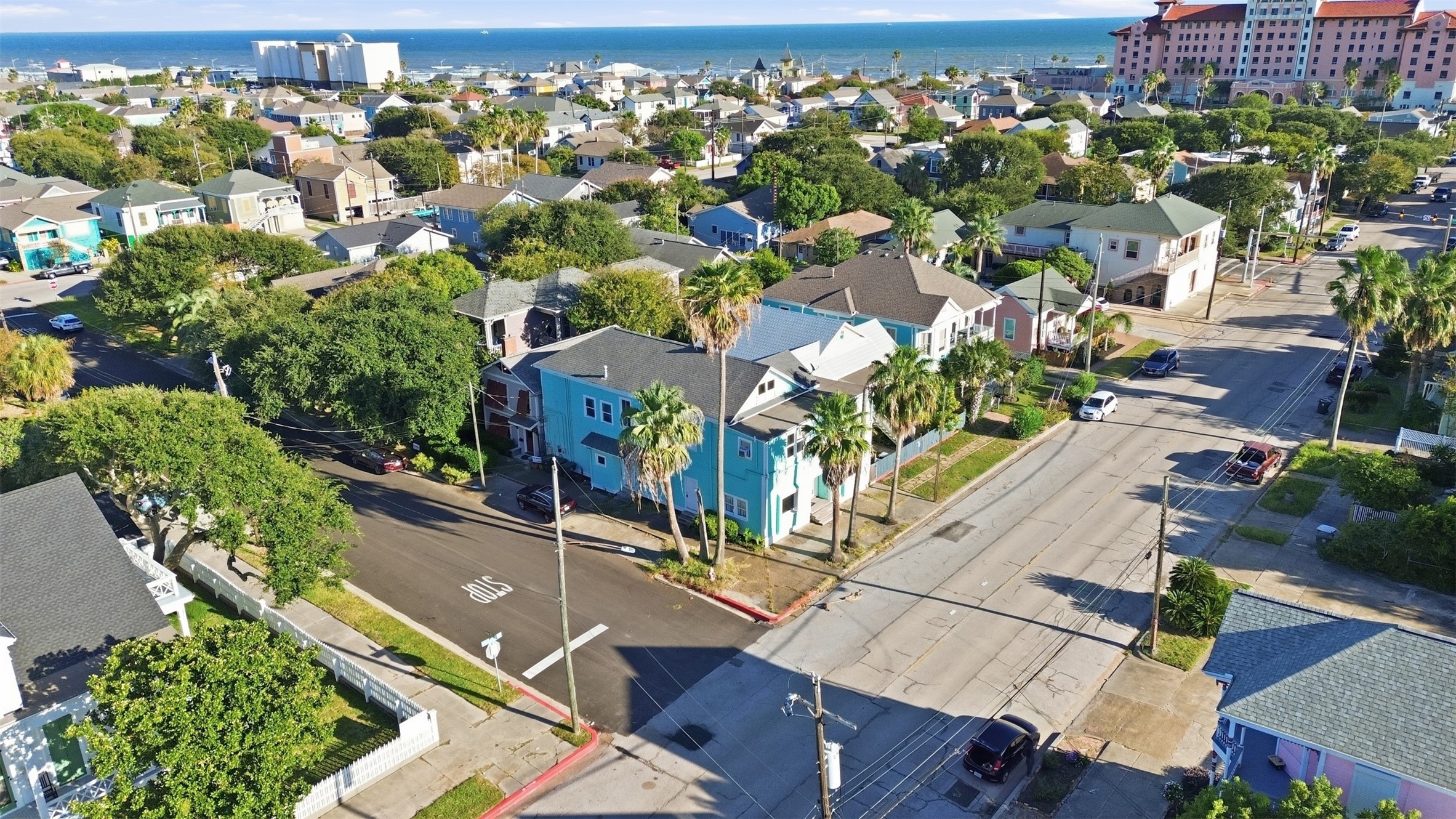 2025 Ave N 1/2, Galveston, TX 77550