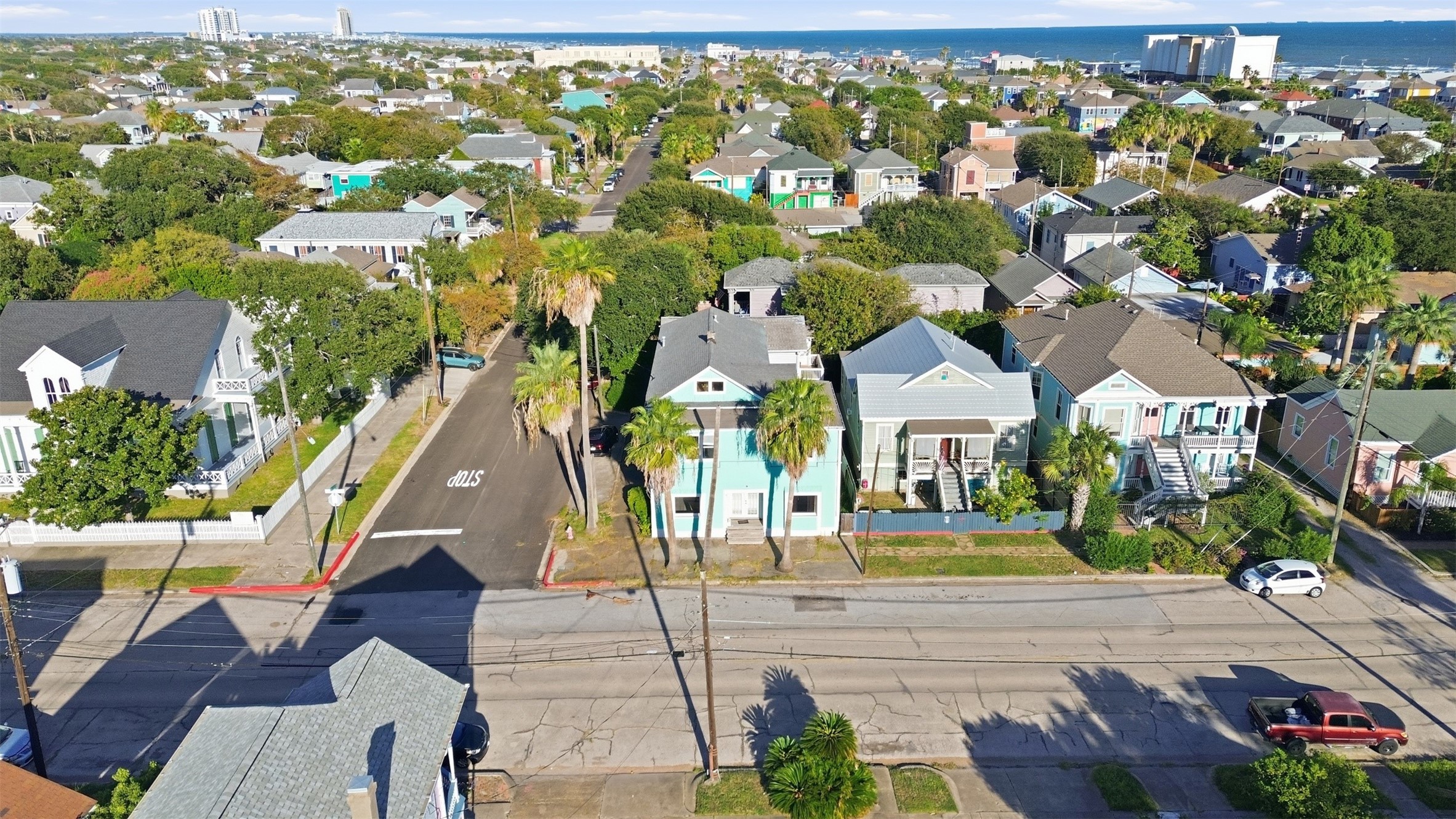 2025 Ave N 1/2, Galveston, TX 77550