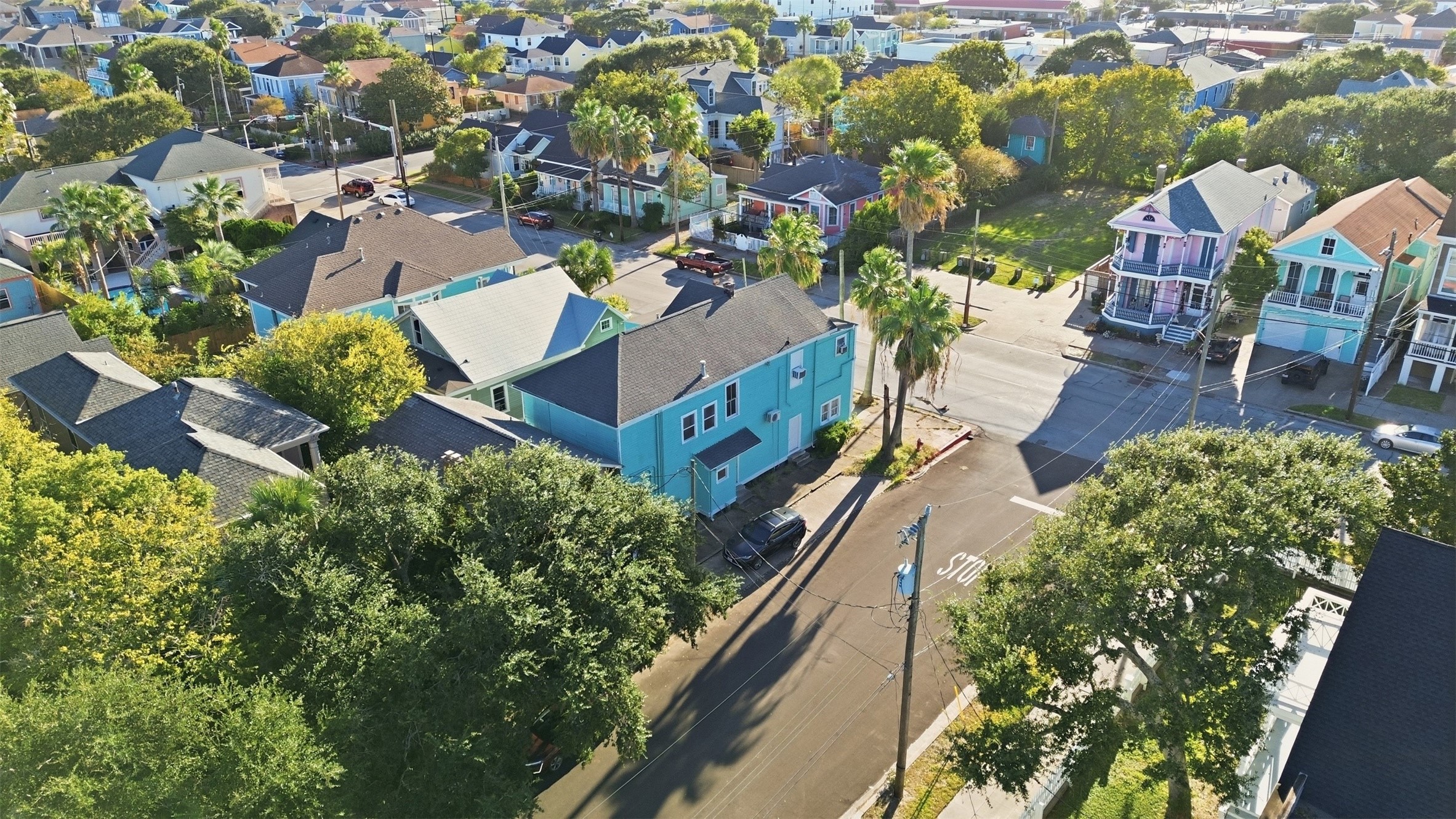 2025 Ave N 1/2, Galveston, TX 77550