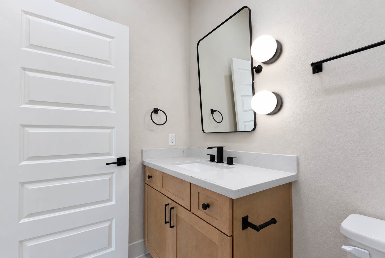 9721 Turnbow A and B Street, Houston, TX 77029