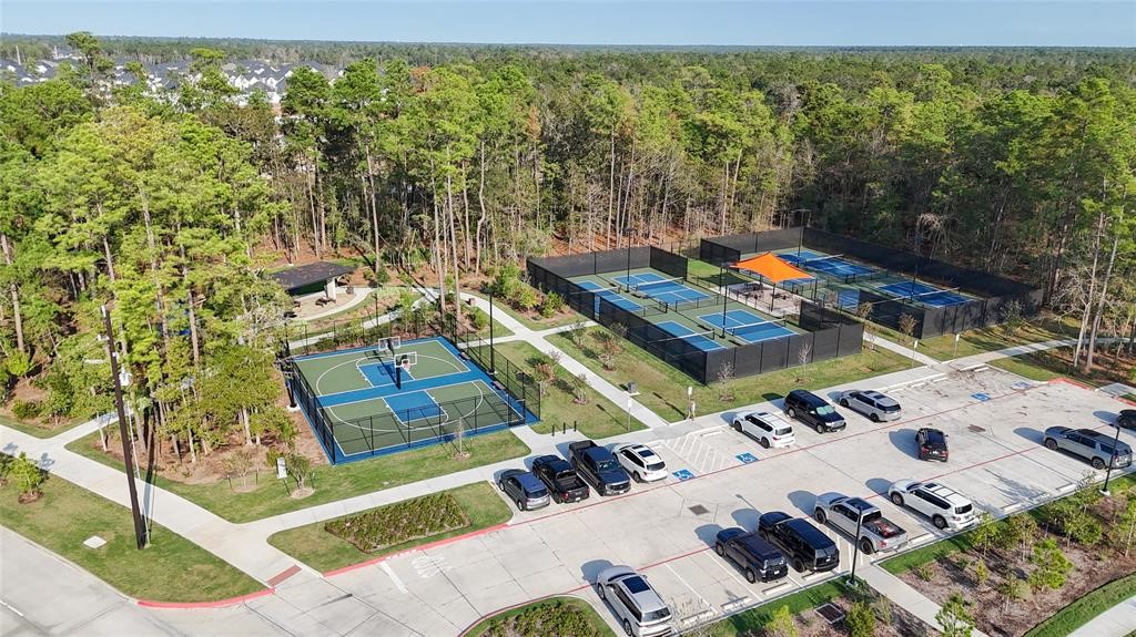 Basketball and pickle ball courts