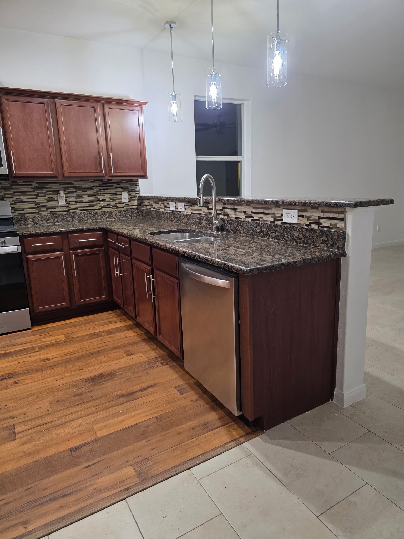 1819 Opal Peach Drive, Rosharon, TX 77583