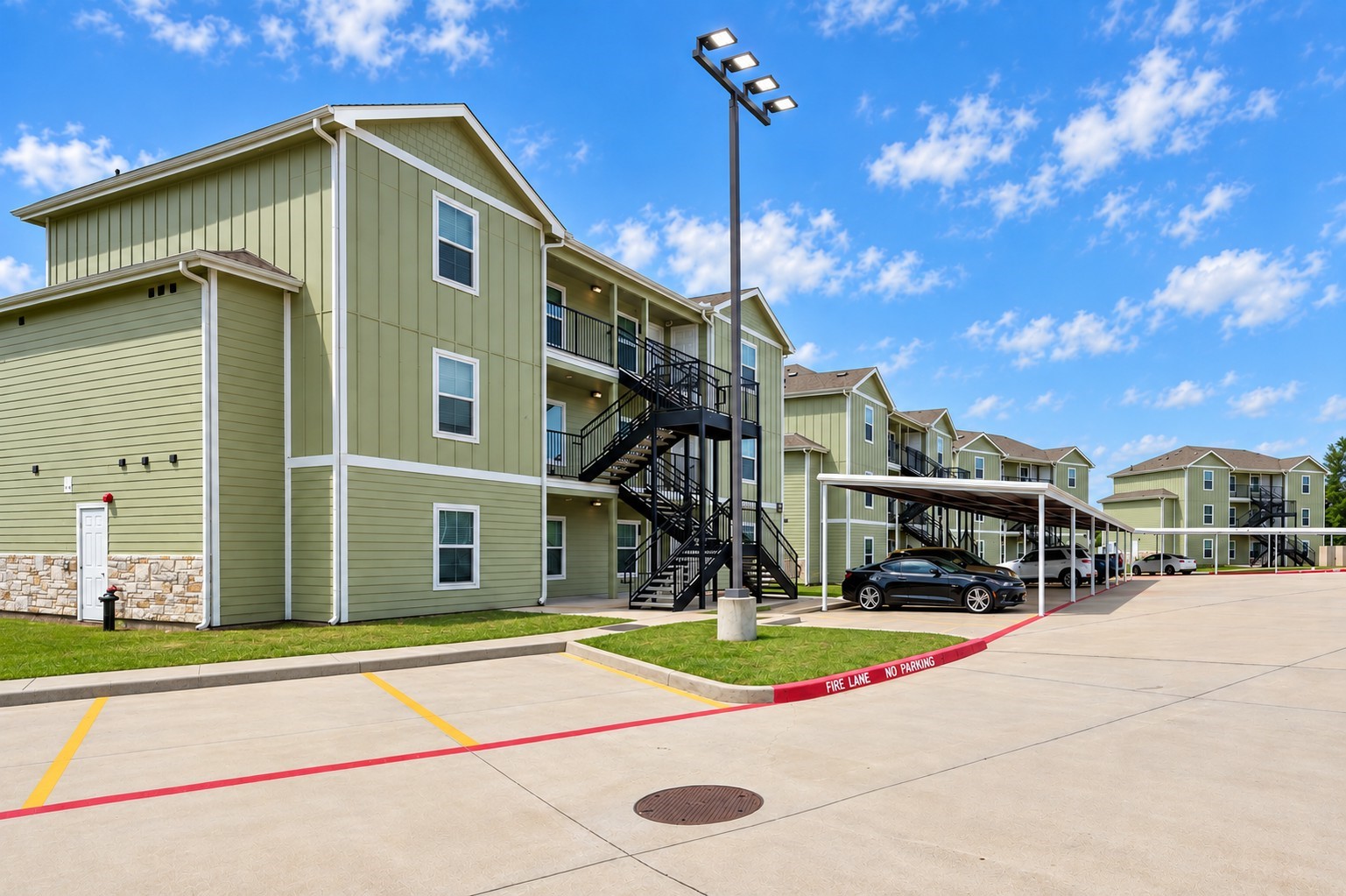 258 Plez Morgan Drive, #C, Montgomery, TX 77356