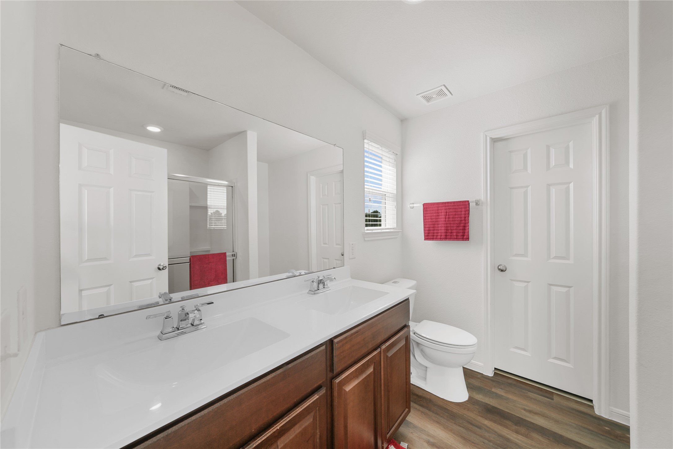 En-suite bathroom