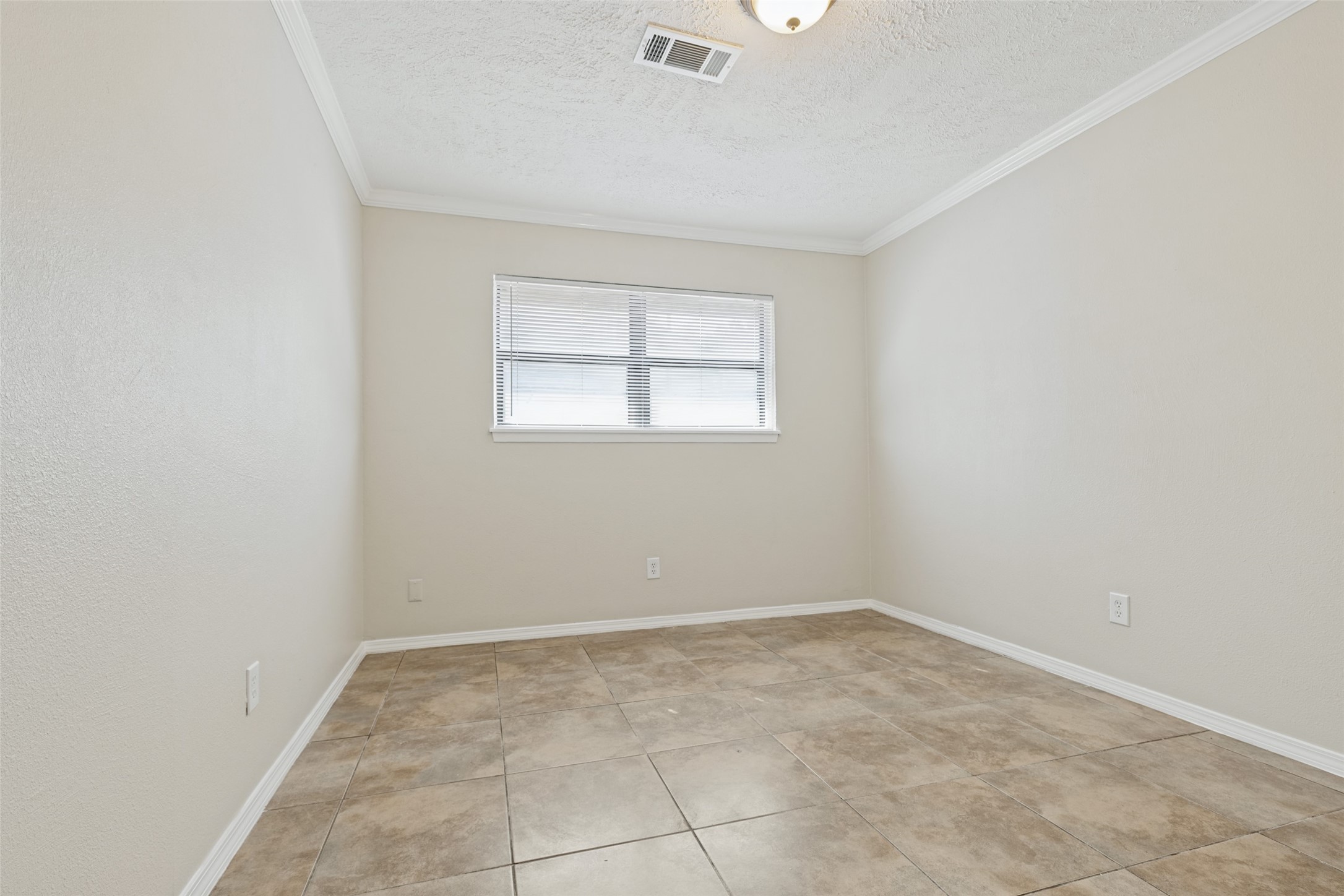 1802 Hartt Street, Baytown, TX 77520