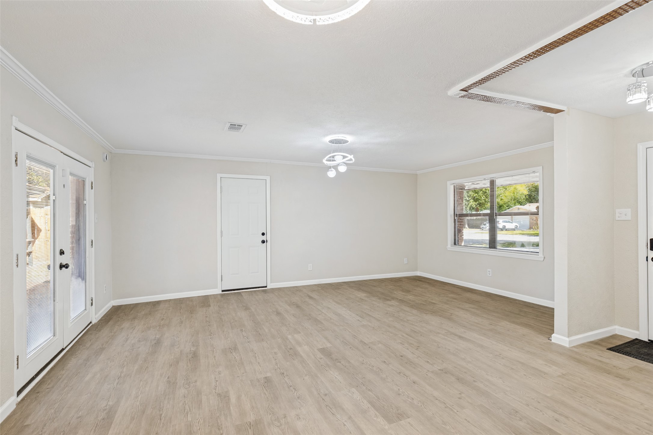 1802 Hartt Street, Baytown, TX 77520