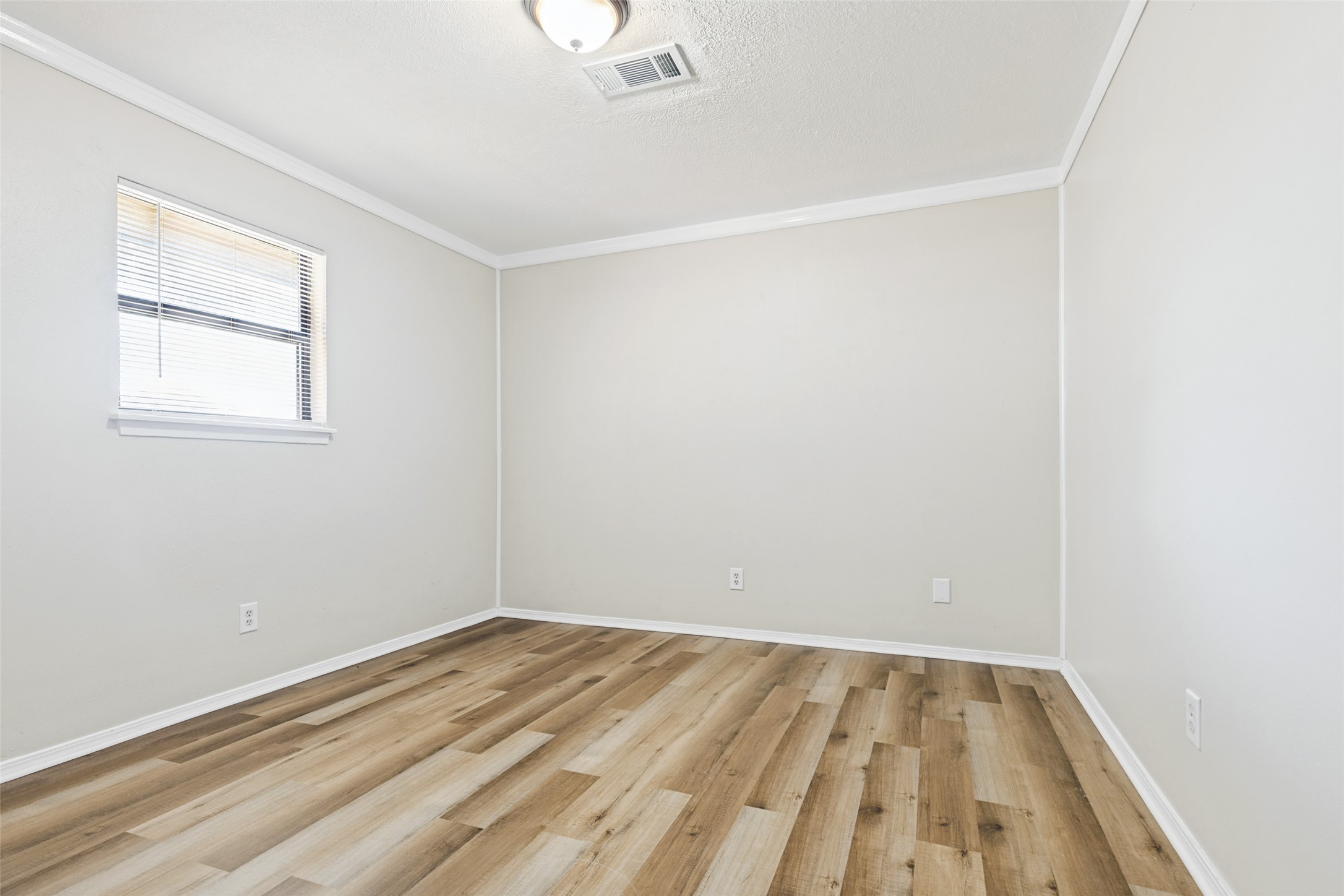 1802 Hartt Street, Baytown, TX 77520