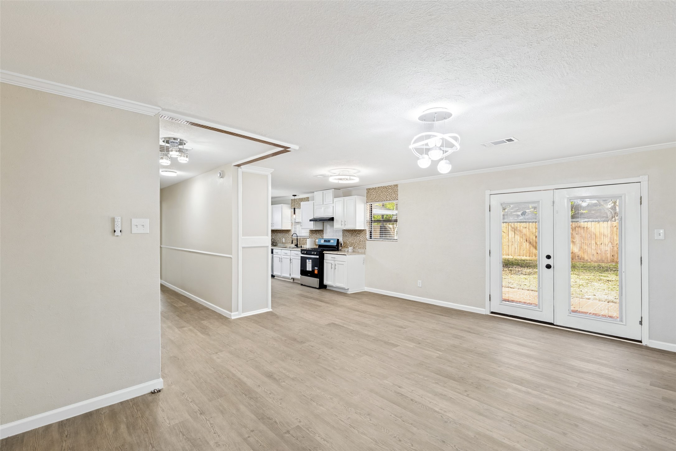 1802 Hartt Street, Baytown, TX 77520
