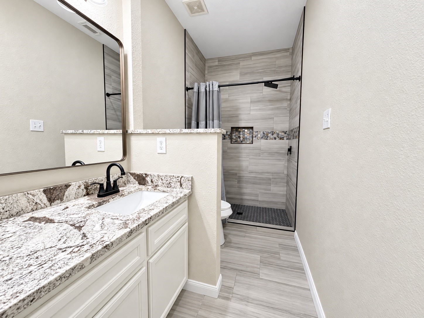 16148 Broadwater Drive, Crosby, TX 77532 16148 Broadwater Drive, Crosby, TX 77532