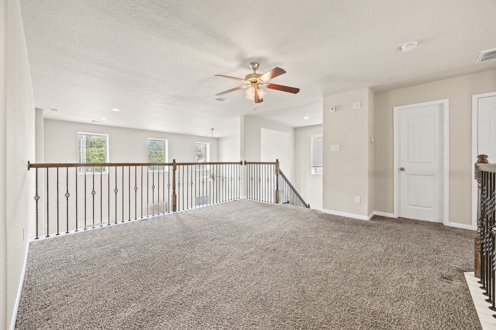 2719 Kaman Lane, Pearland, TX 77581