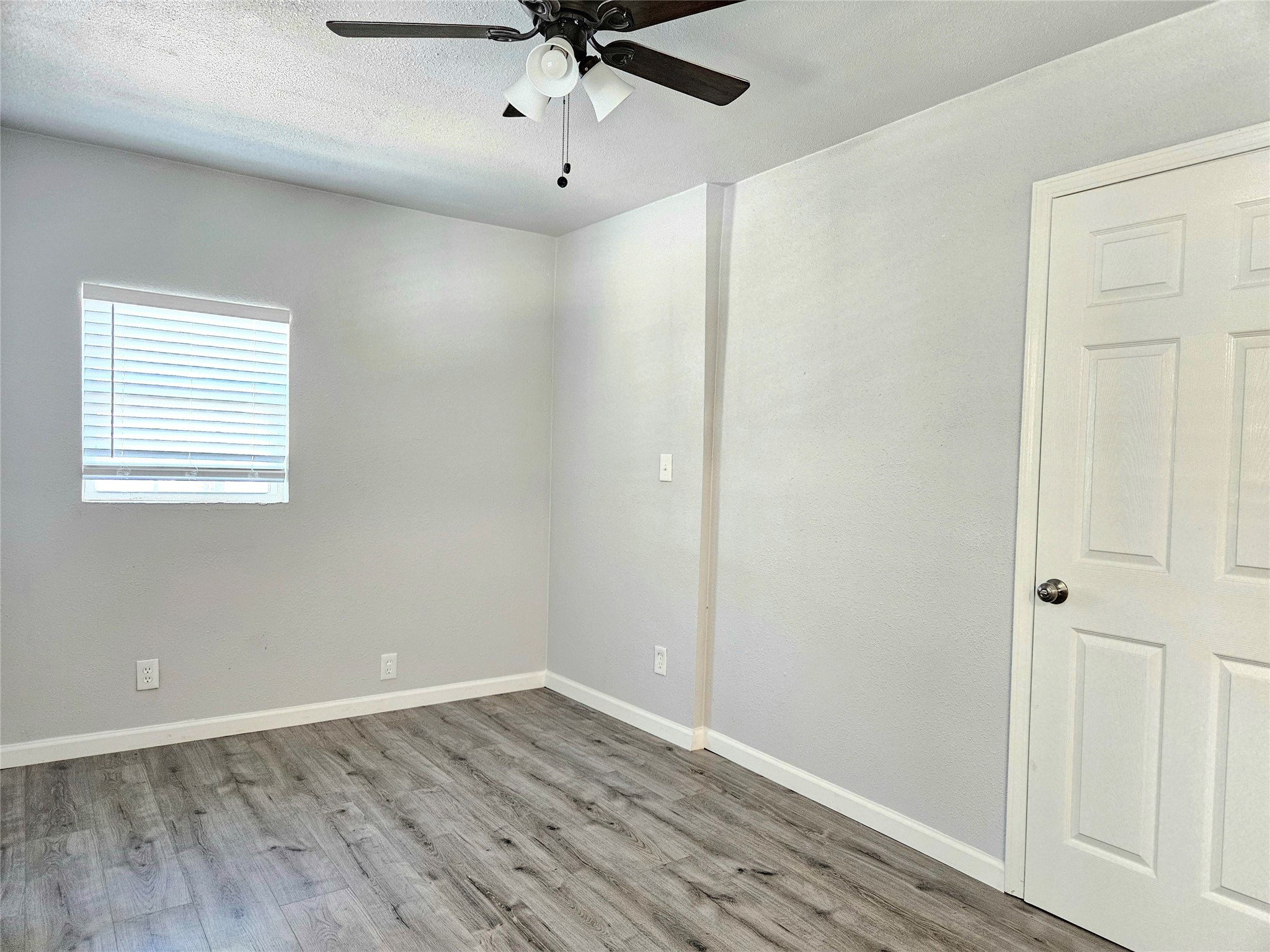 4419 W Bayshore Drive, #3, Bacliff, TX 77518