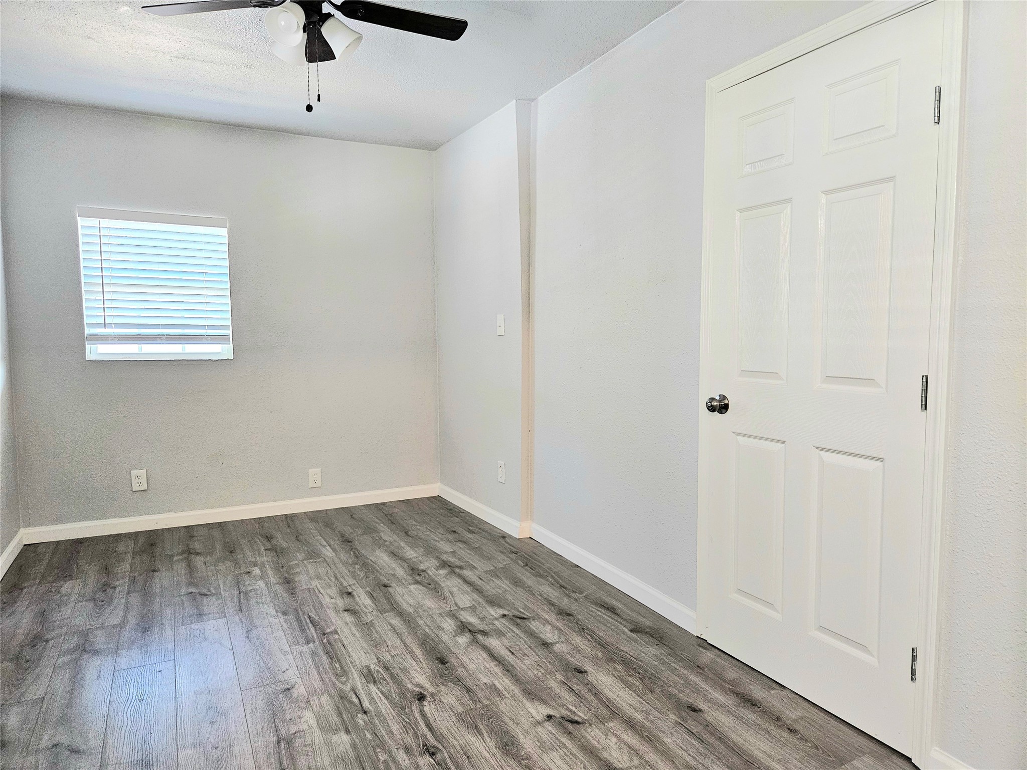 4419 W Bayshore Drive, #3, Bacliff, TX 77518