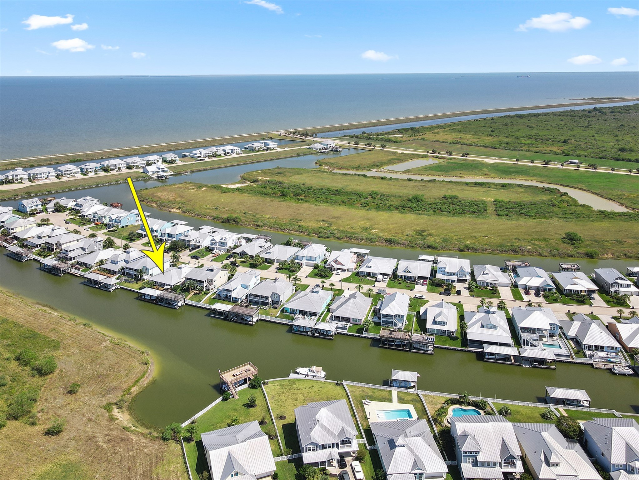 The neighborhood offers deep water access to Galveston Bay...in the background. The neighborhood offers deep water access to Galveston Bay...in the background.
