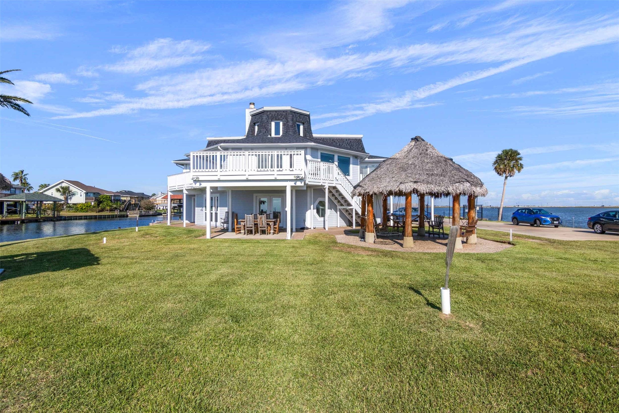 Unique home with Incredible Views.