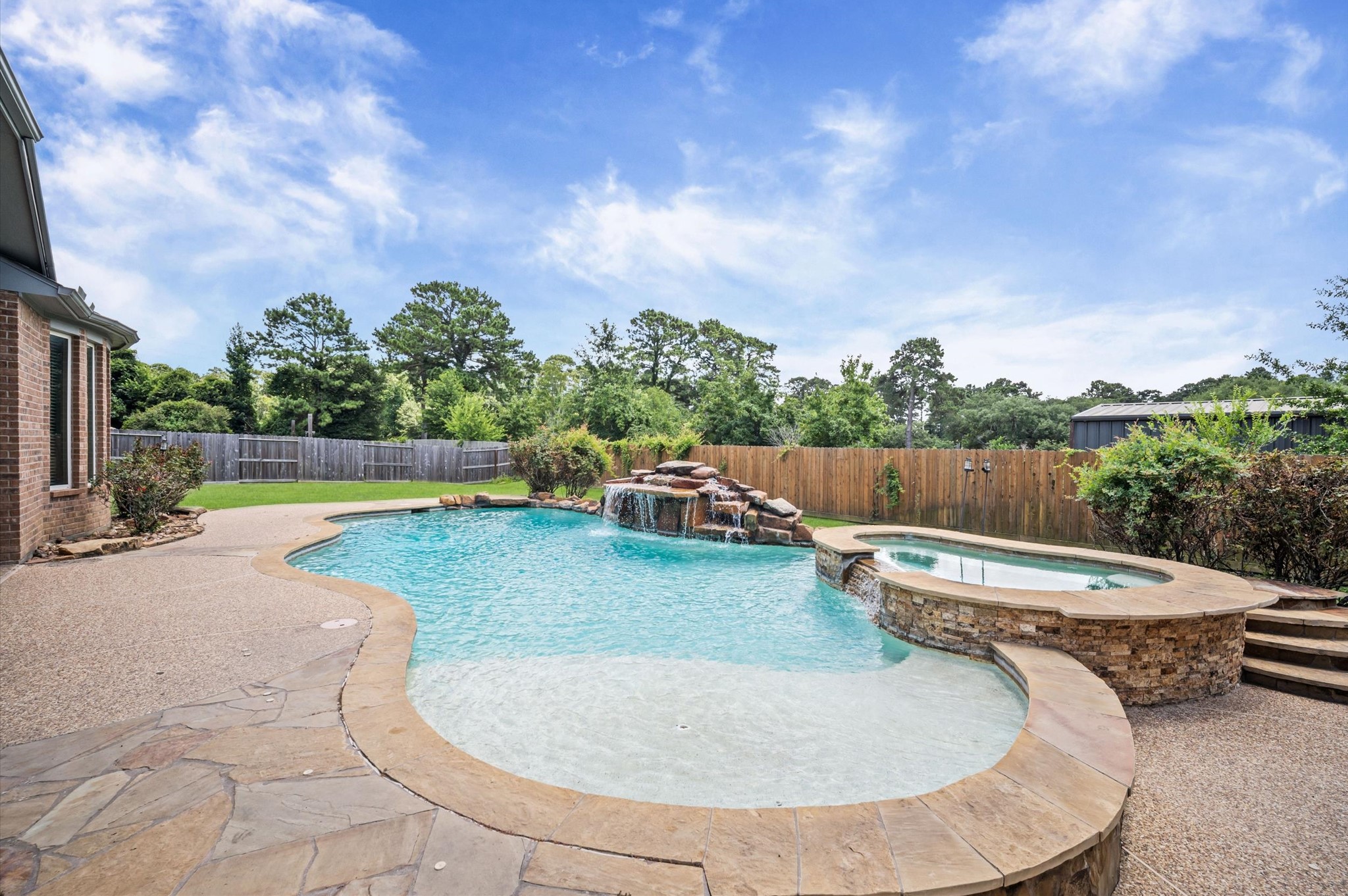 Imagine a relaxing day outdoors. Step in the pool and relax on the tanning shelf to enjoy some sun while keeping cool in the pool!