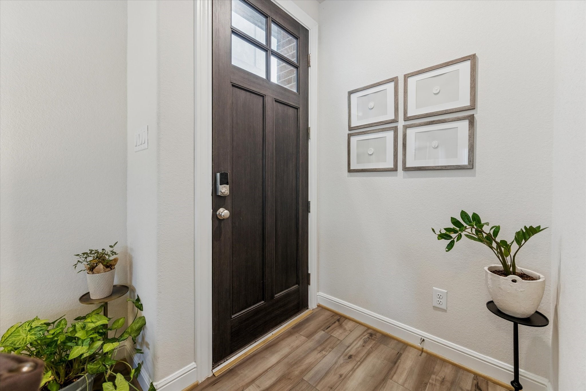Move-in ready home in one of Houstons most desirable gated communities. Move-in ready home in one of Houstons most desirable gated communities.