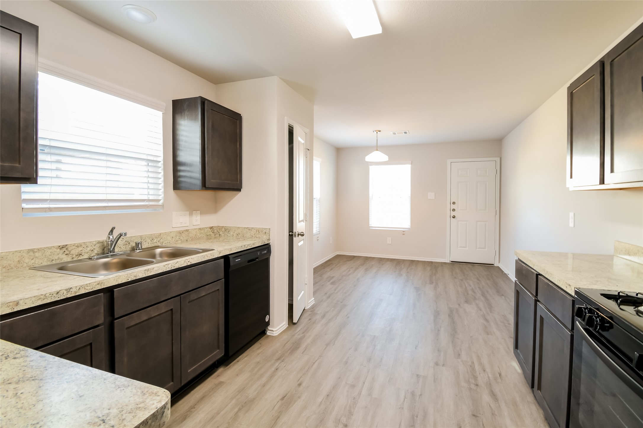 Photos may be representative of the floor plan and not the exact home. Finishes, layout, and features of the actual property for lease may vary.