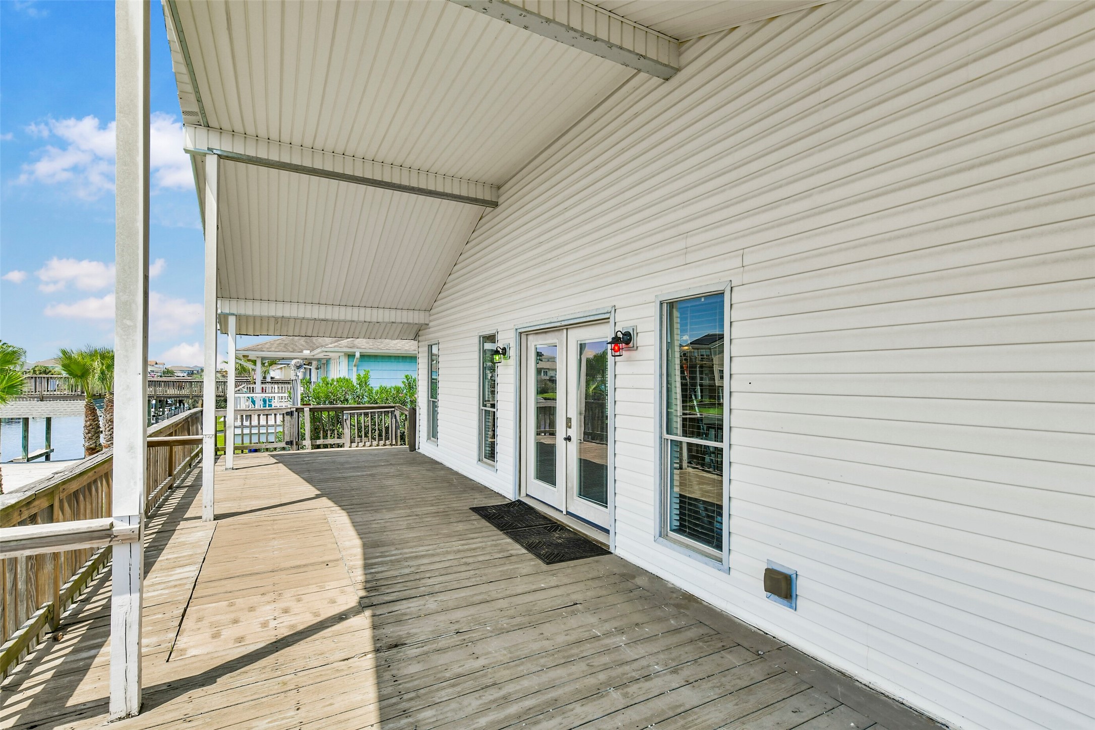 1073 Redfish Street, Bayou Vista, TX 77563