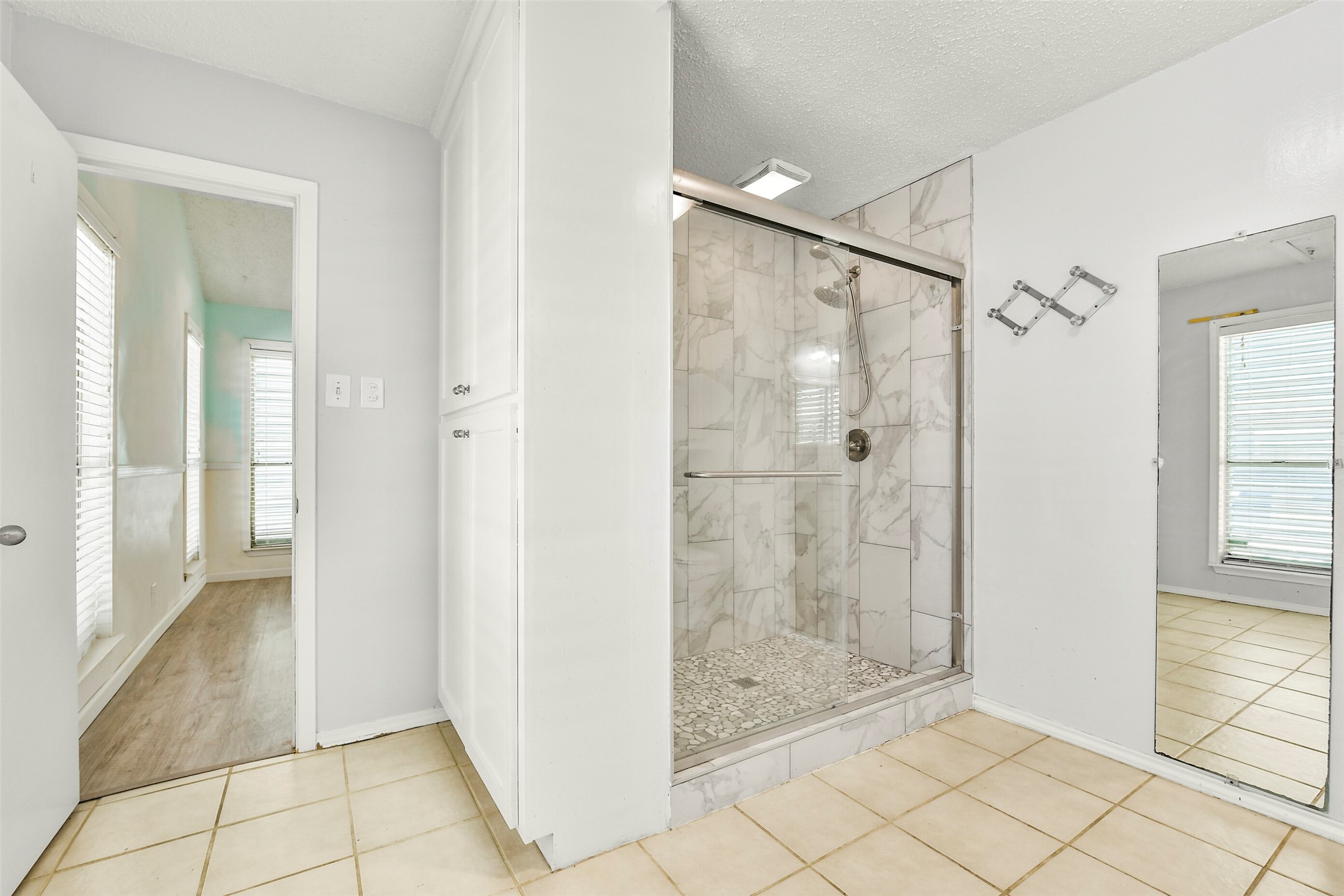 1073 Redfish Street, Bayou Vista, TX 77563