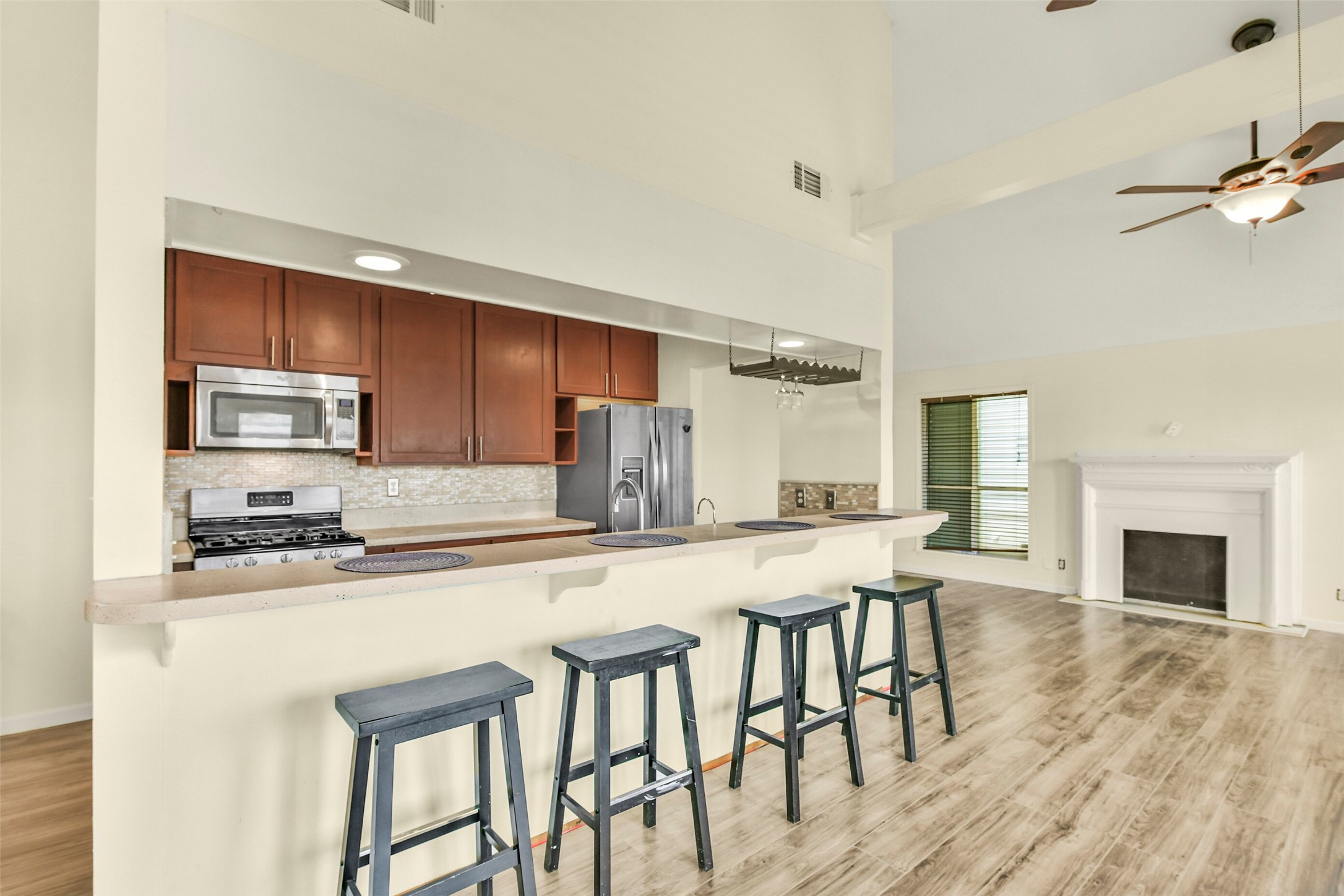 1073 Redfish Street, Bayou Vista, TX 77563