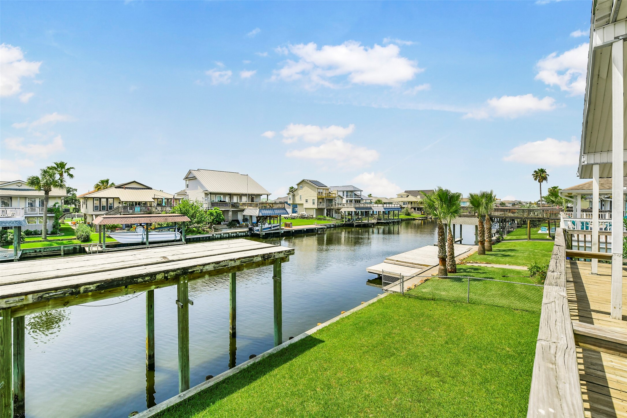 1073 Redfish Street, Bayou Vista, TX 77563
