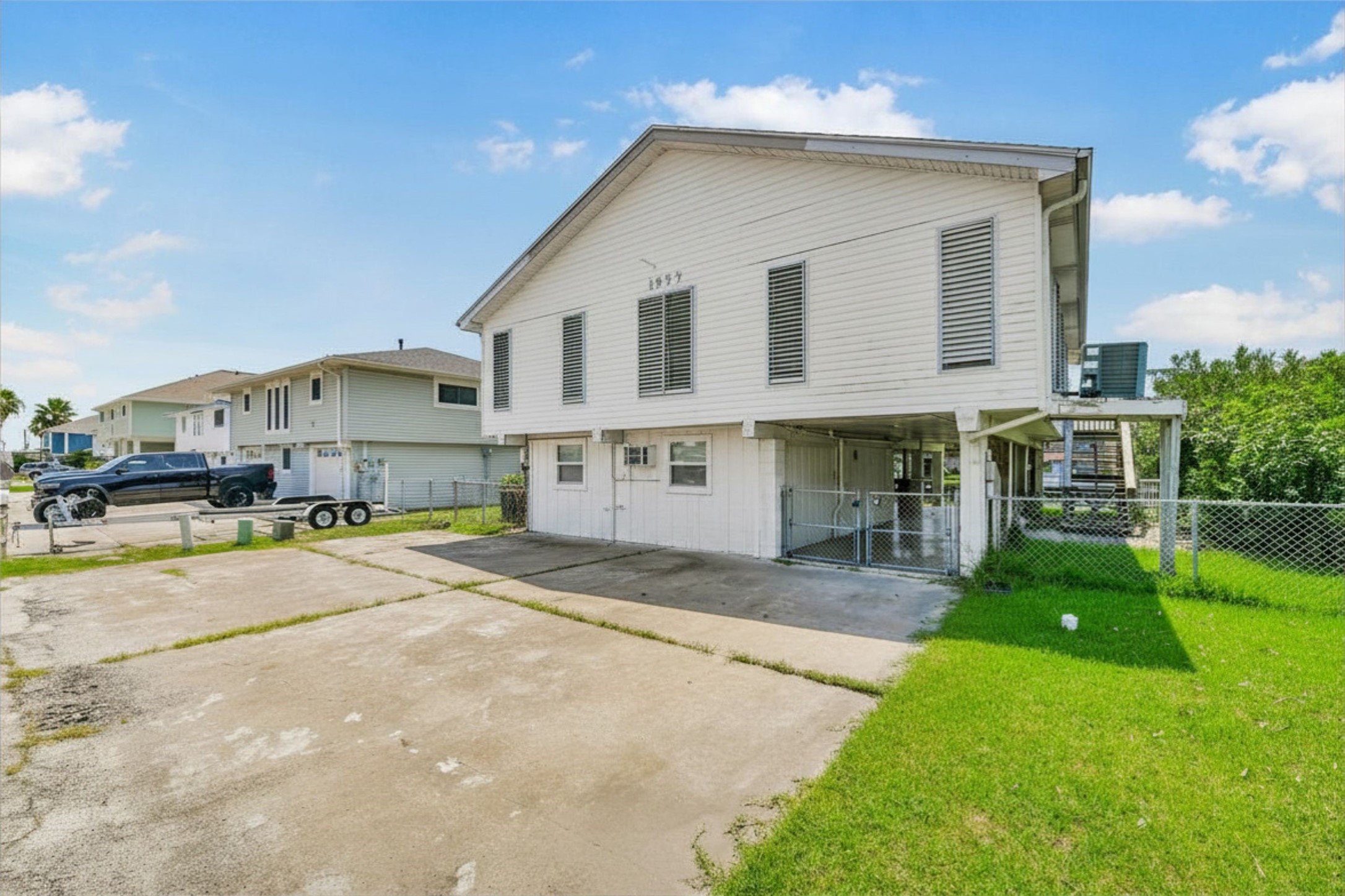 1073 Redfish Street, Bayou Vista, TX 77563