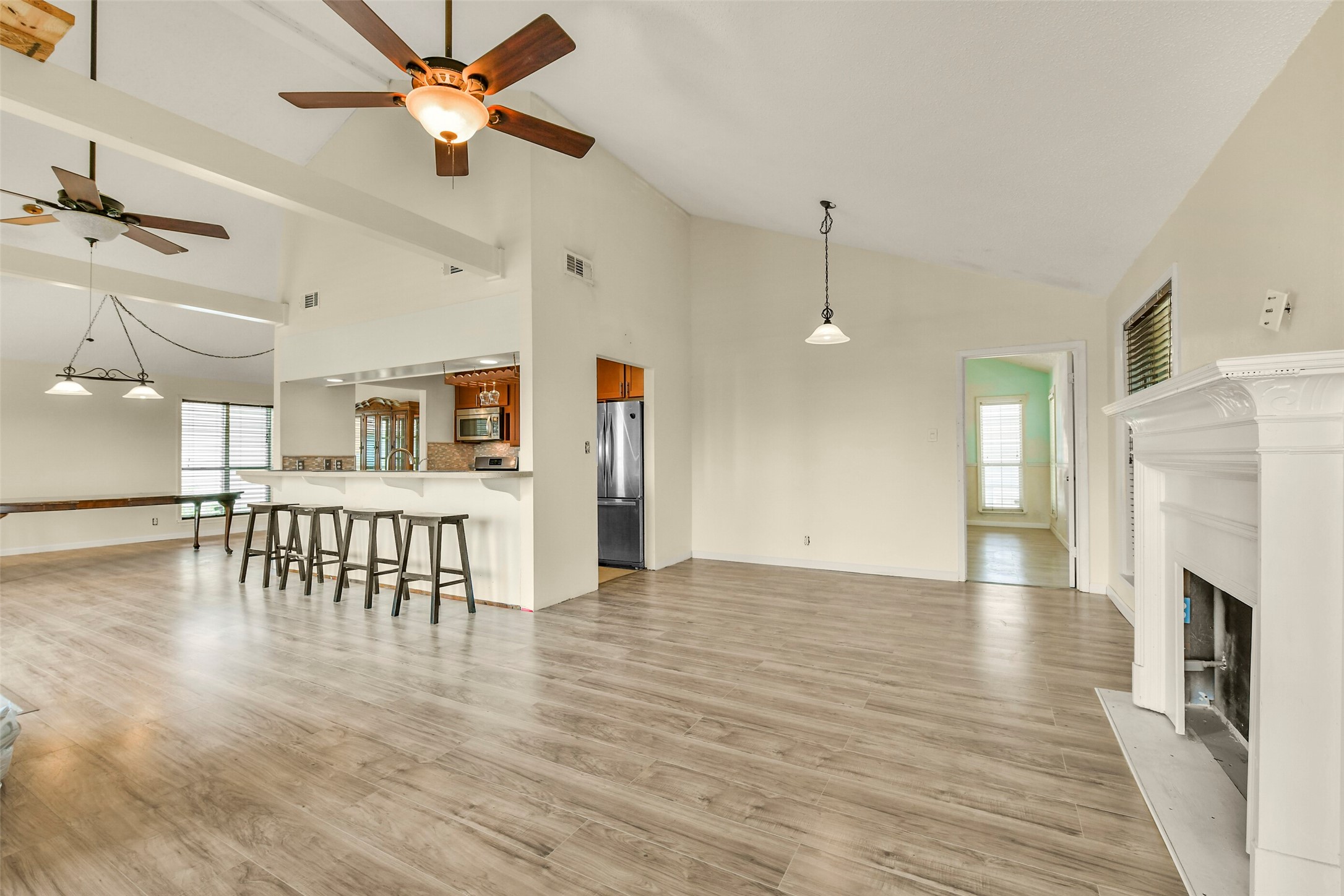 1073 Redfish Street, Bayou Vista, TX 77563