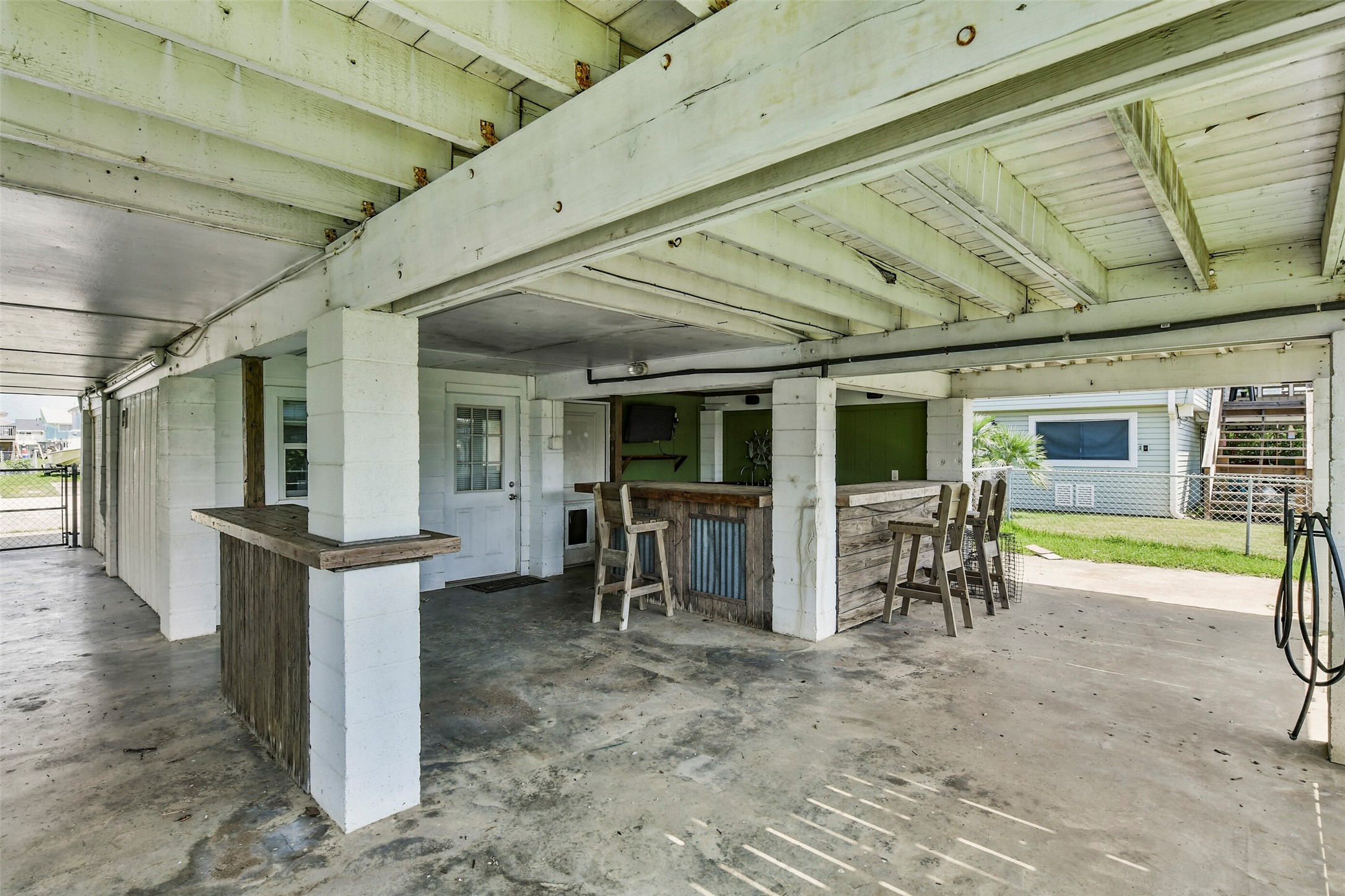 1073 Redfish Street, Bayou Vista, TX 77563