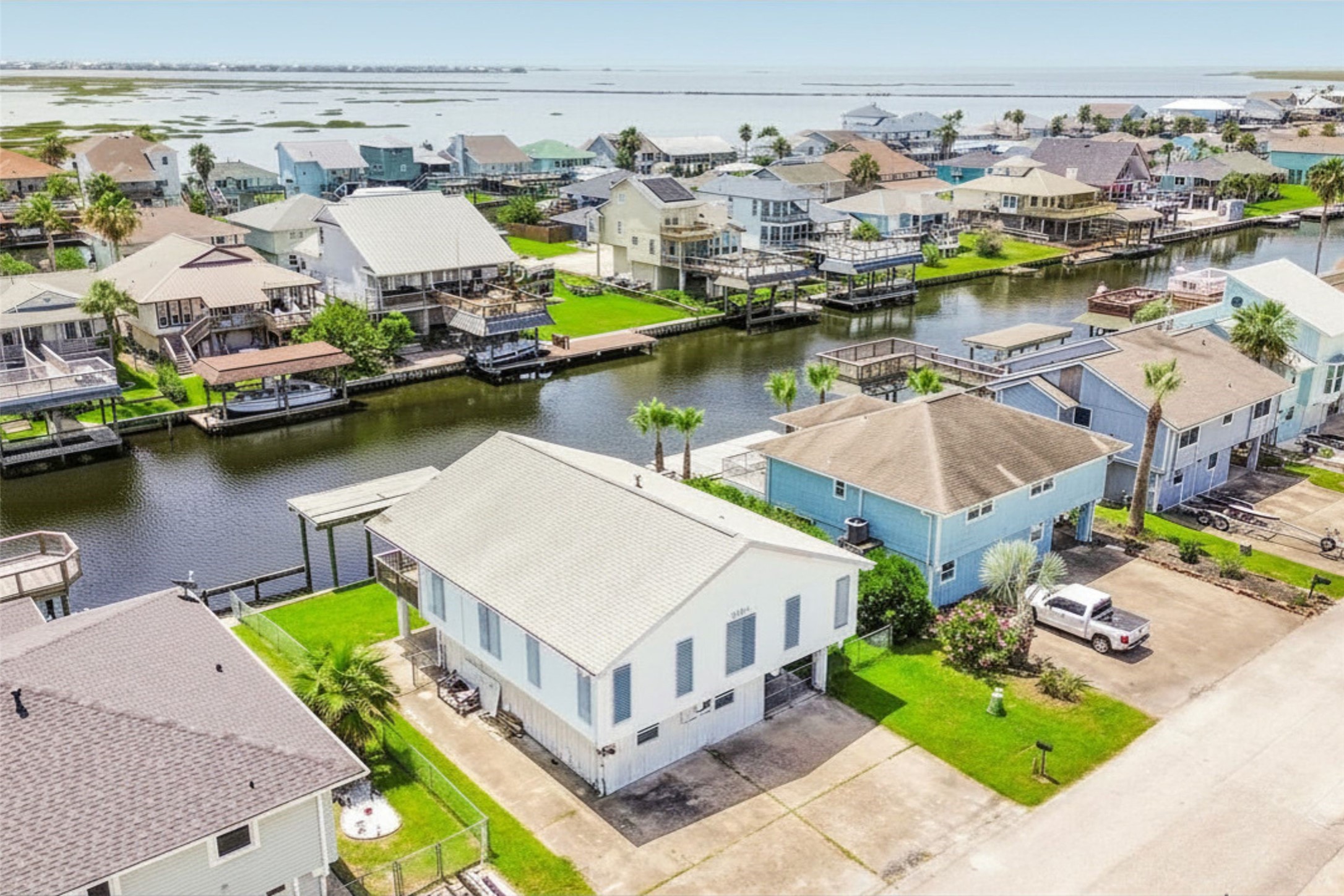1073 Redfish Street, Bayou Vista, TX 77563