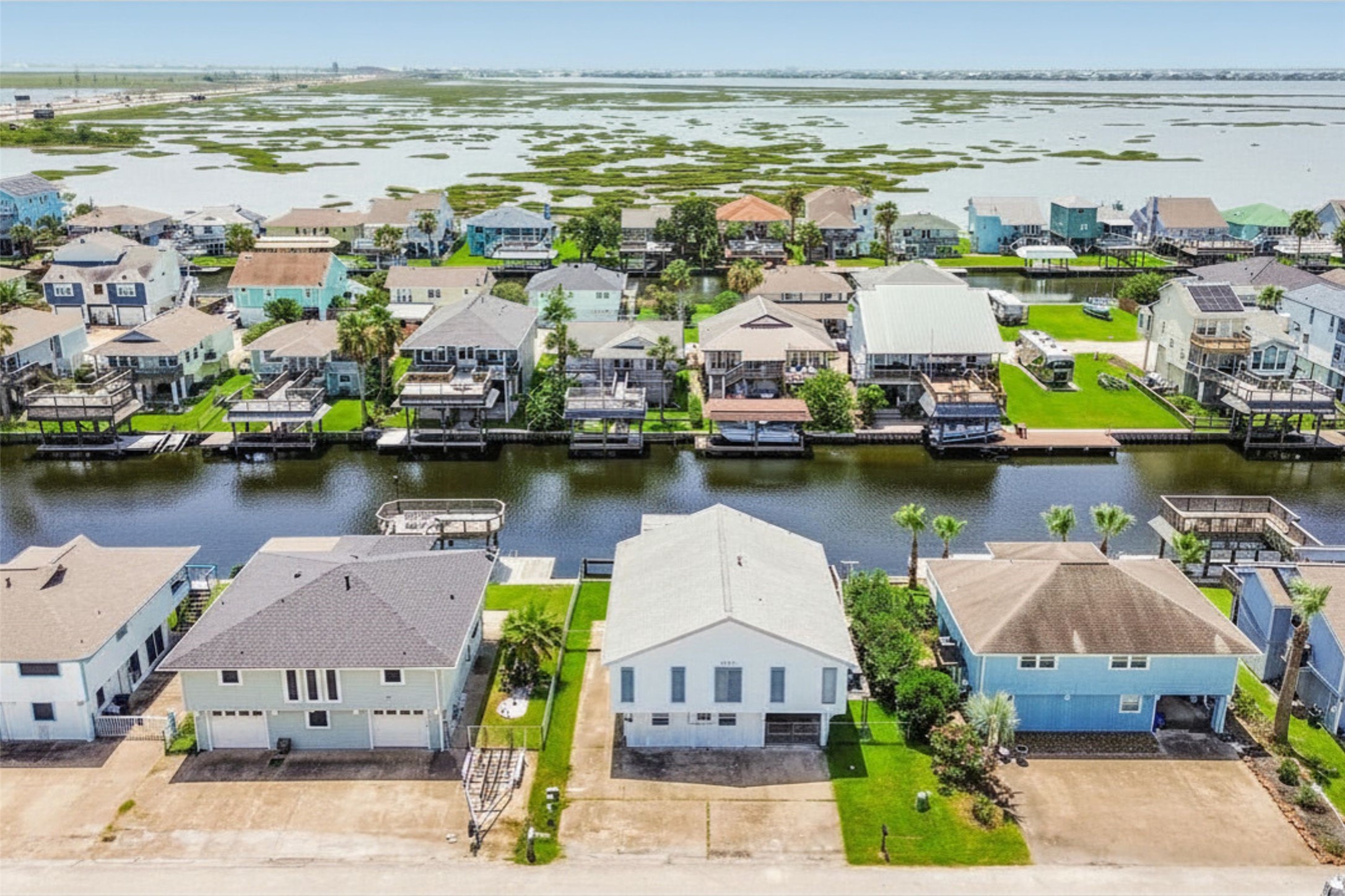 1073 Redfish Street, Bayou Vista, TX 77563