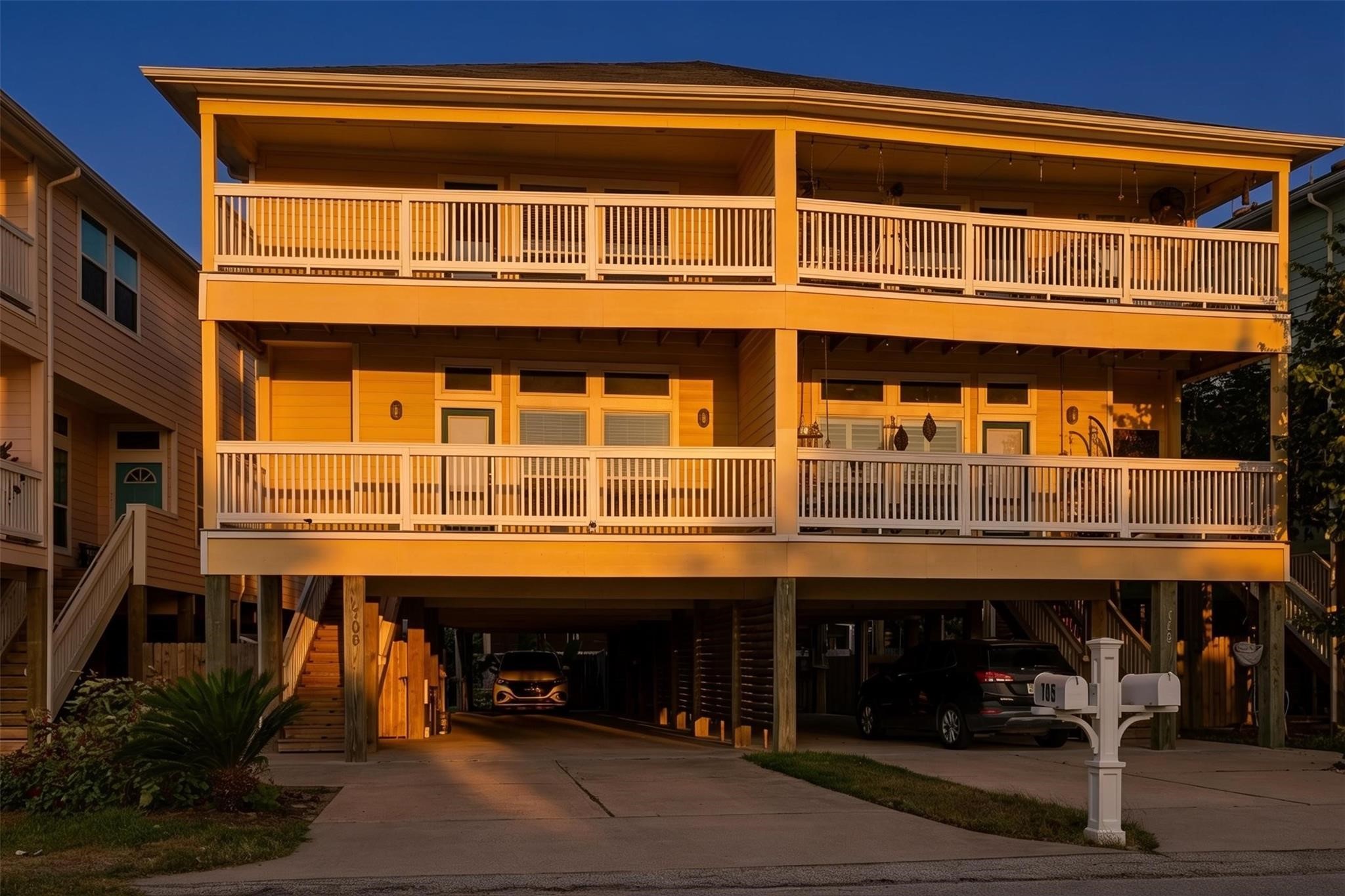 705 N Bayshore Drive, La Porte, TX 77571