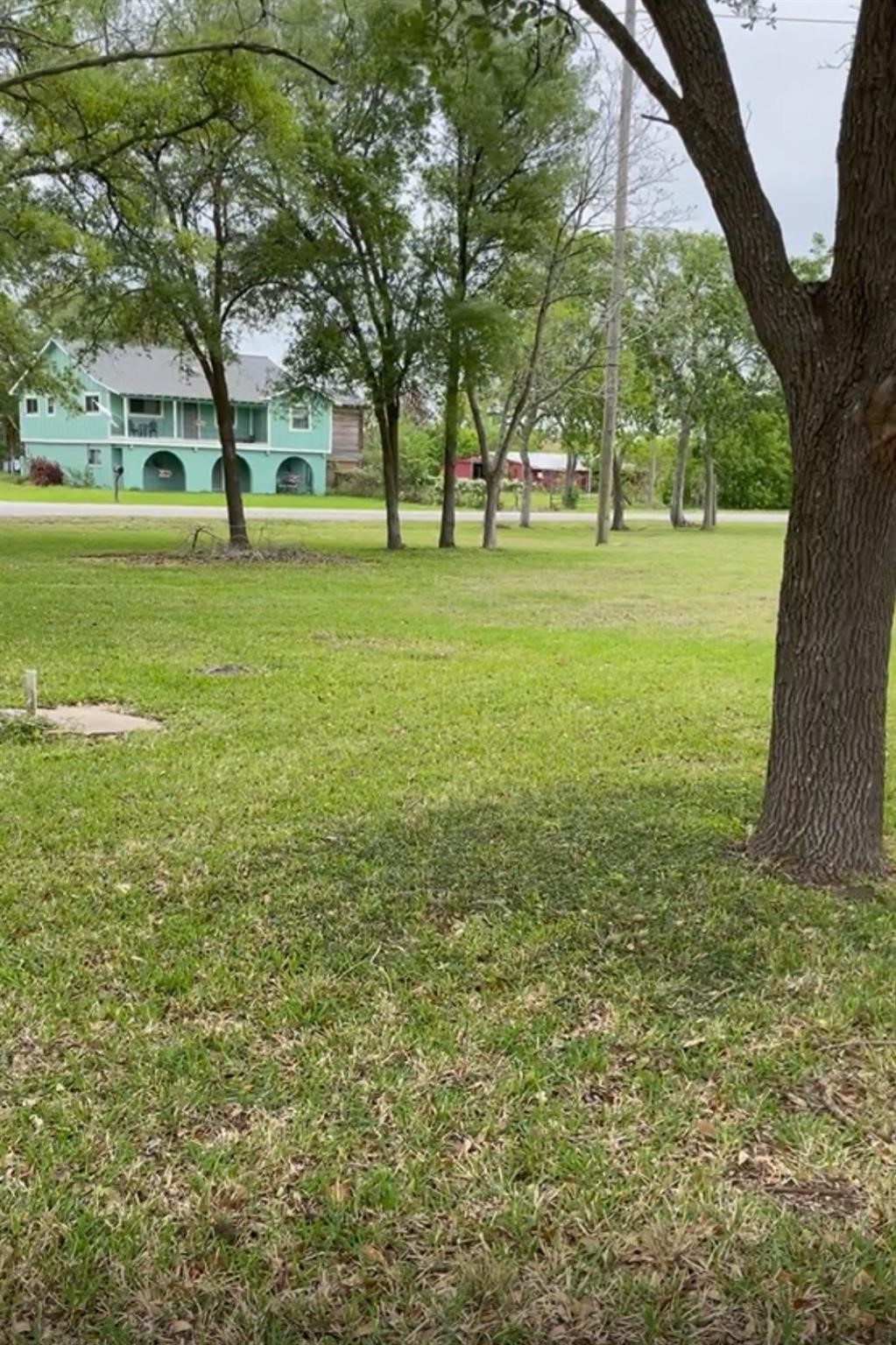 2702 Lake Road, La Marque, TX 77568 2702 Lake Road, La Marque, TX 77568